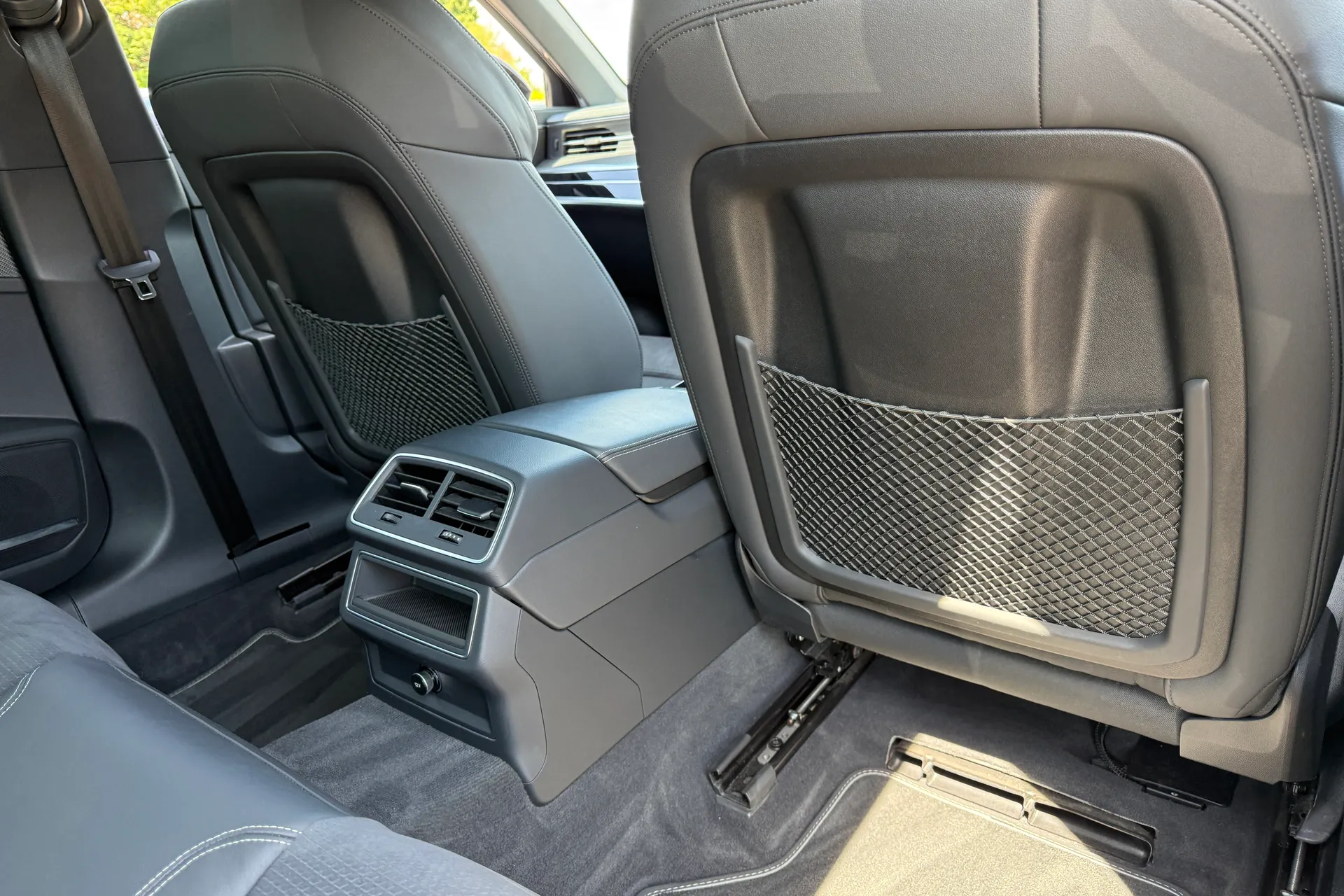 Audi A6 thumbnail image number 51