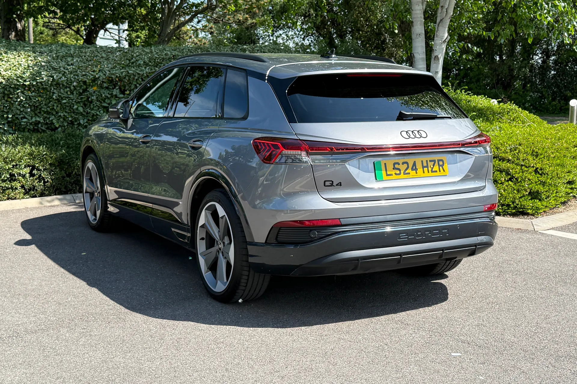 Audi Q4 thumbnail image number 26