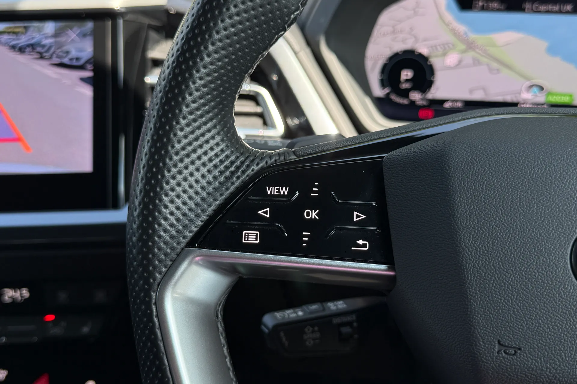 Audi Q4 thumbnail image number 36