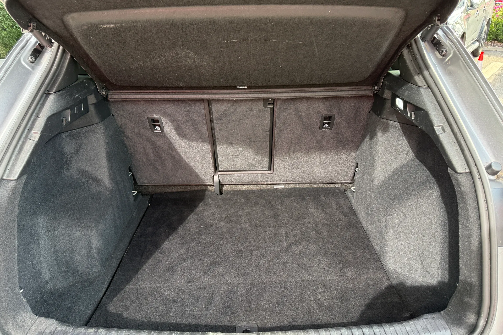 Audi Q4 thumbnail image number 42