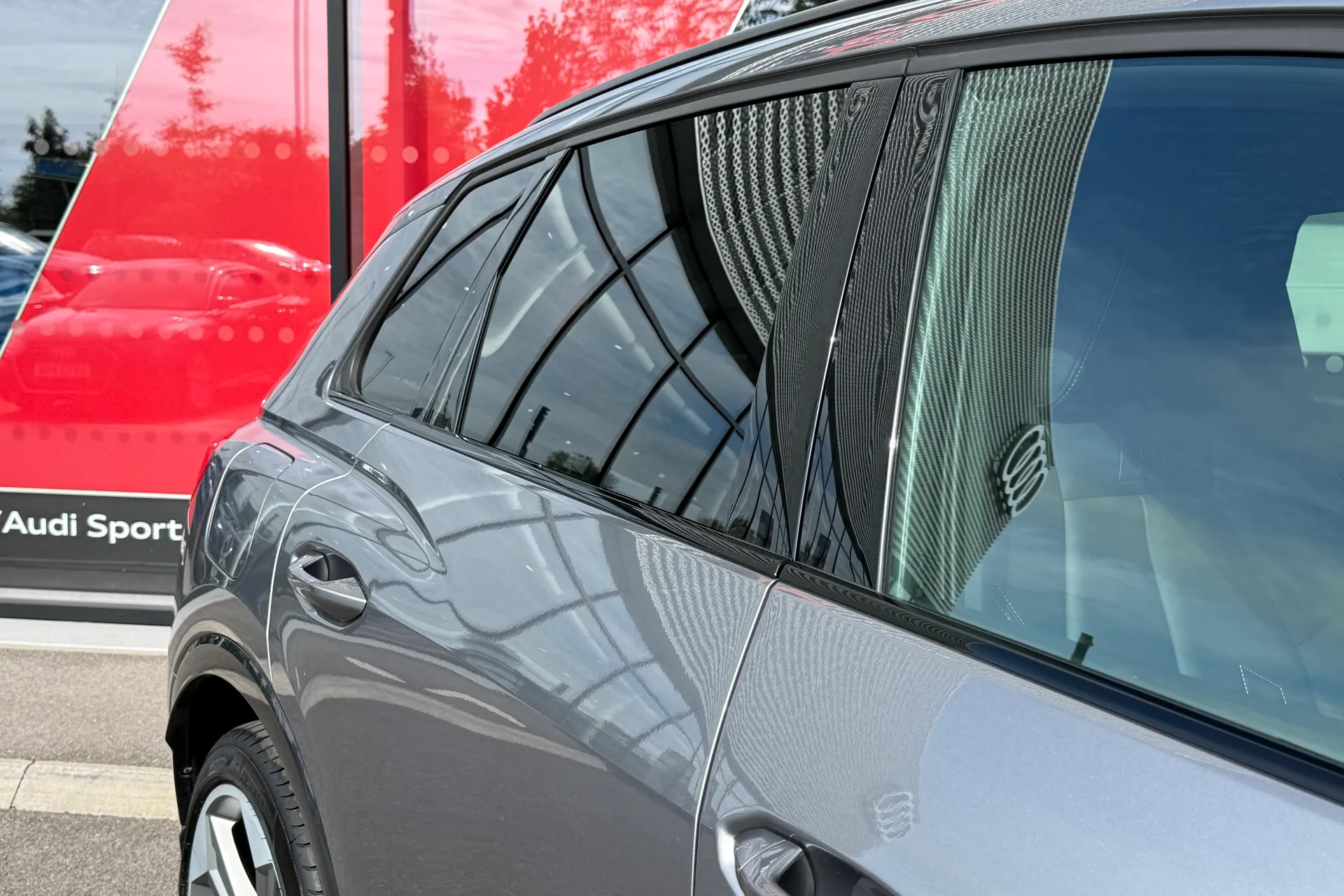 Audi Q4 thumbnail image number 19