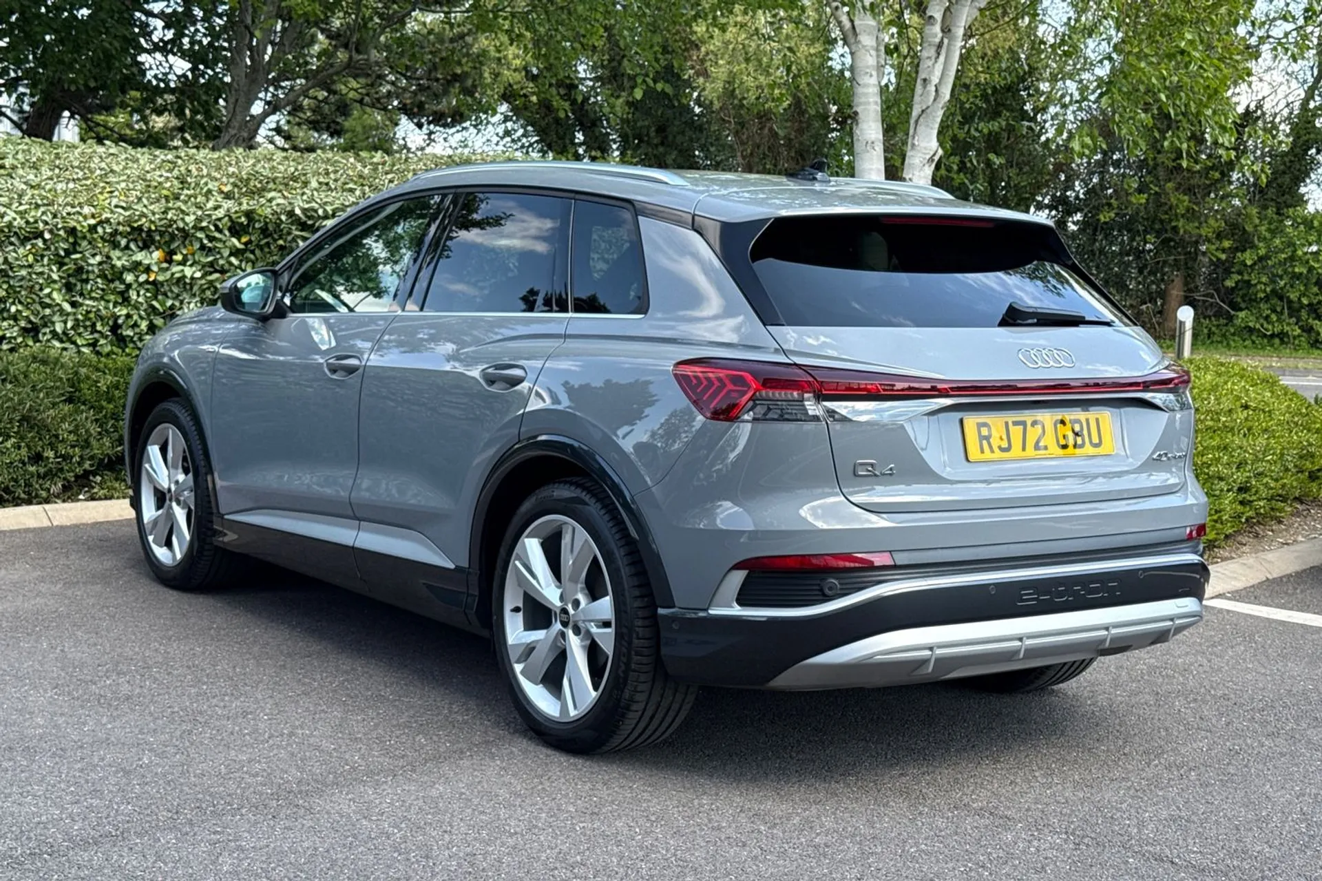 Audi Q4 thumbnail image number 17