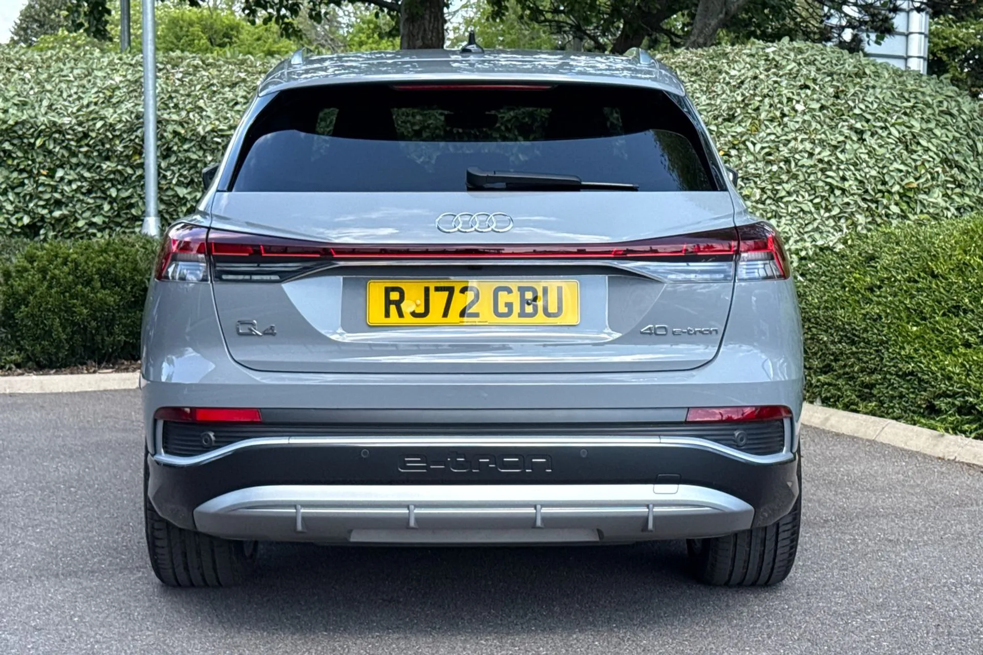 Audi Q4 thumbnail image number 16