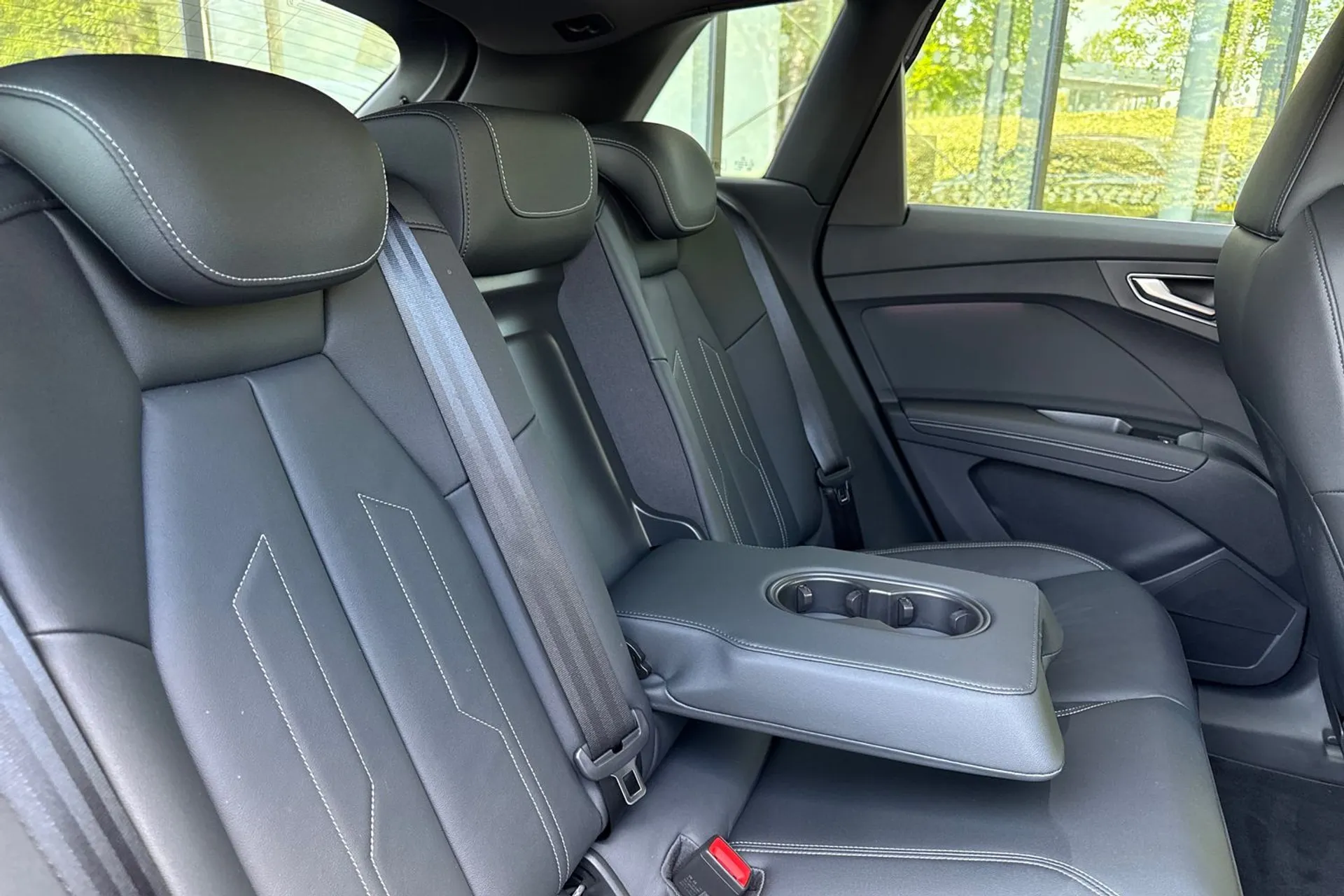 Audi Q4 thumbnail image number 40
