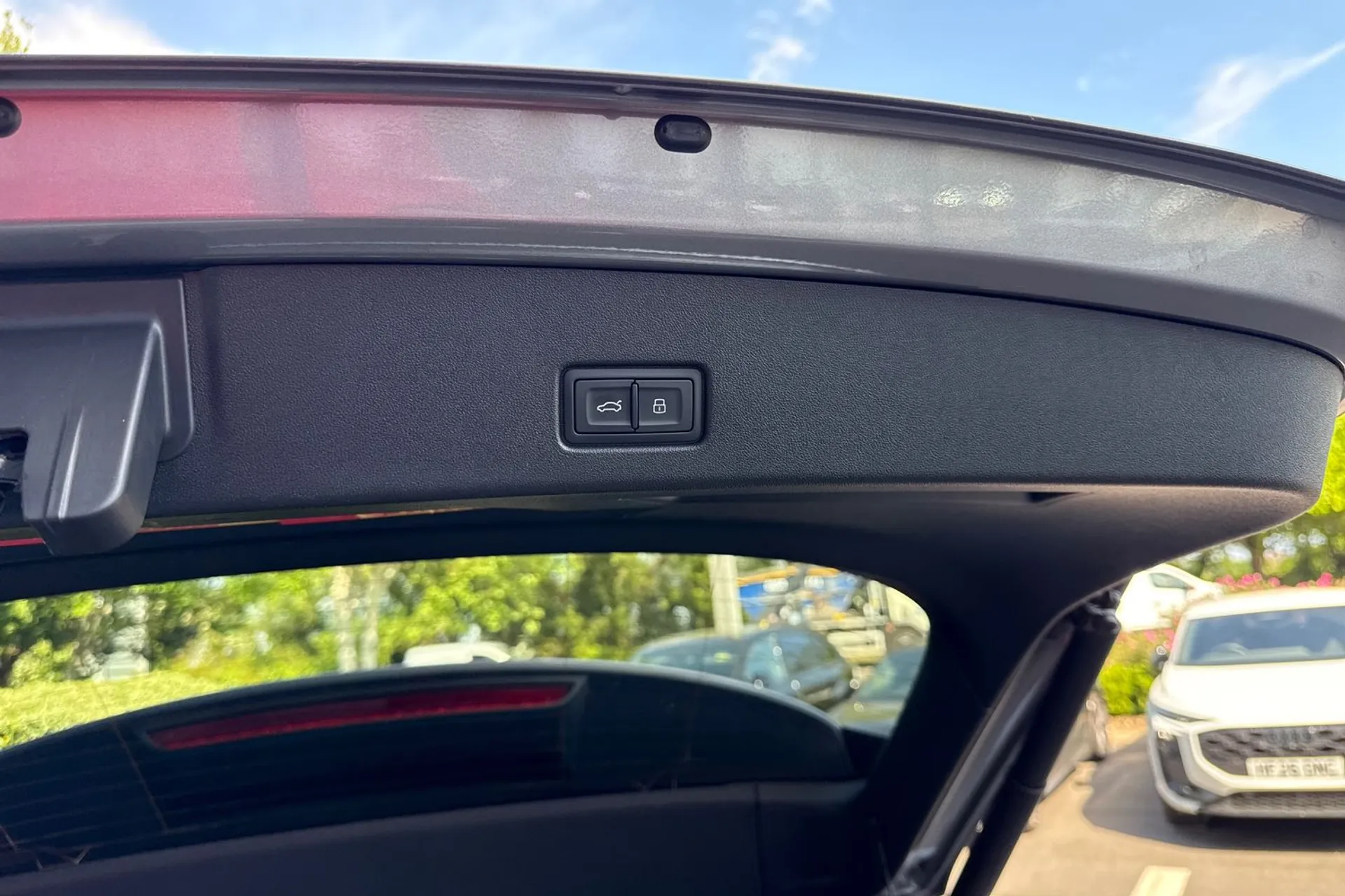 Audi Q4 thumbnail image number 37
