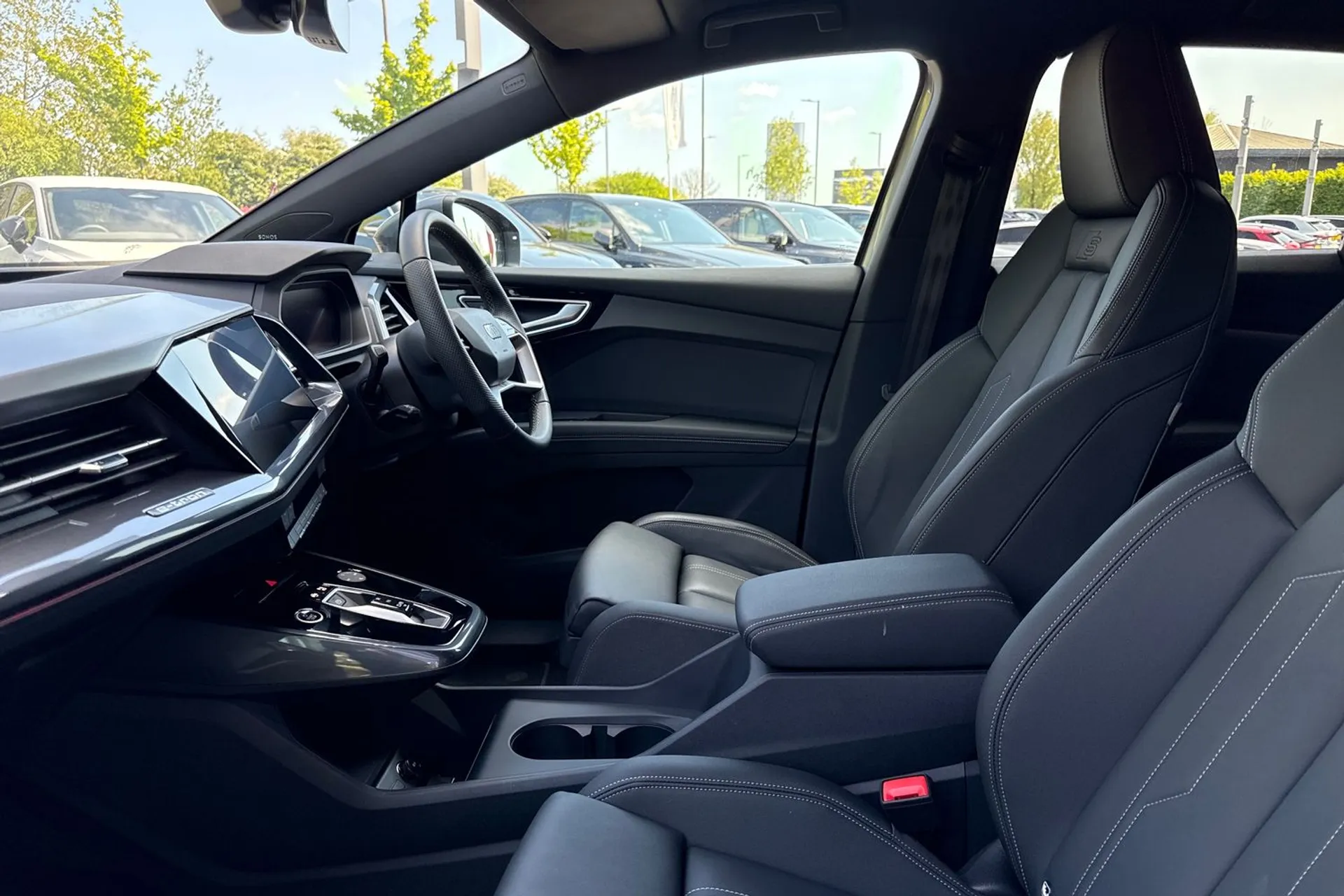 Audi Q4 thumbnail image number 46