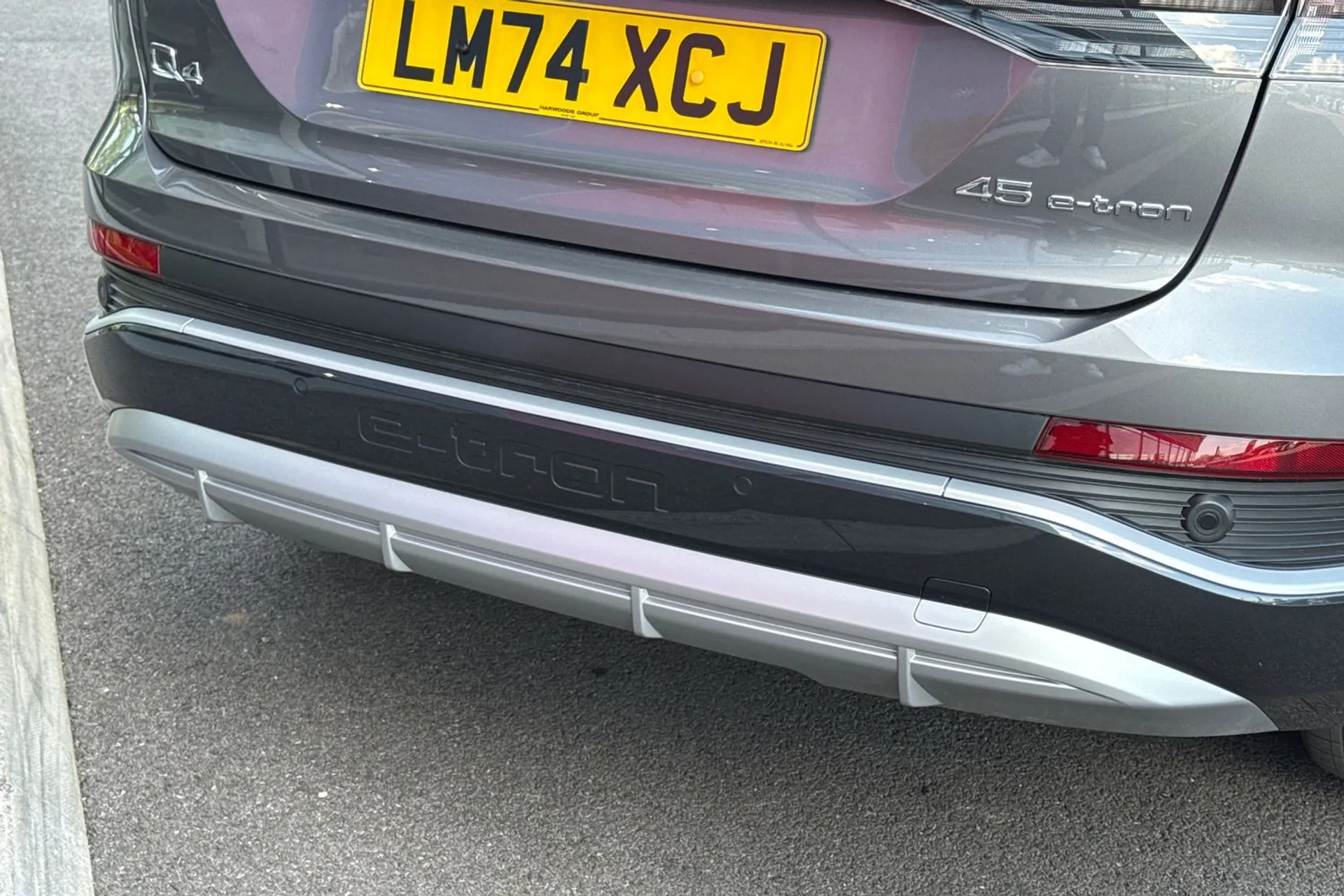 Audi Q4 thumbnail image number 33