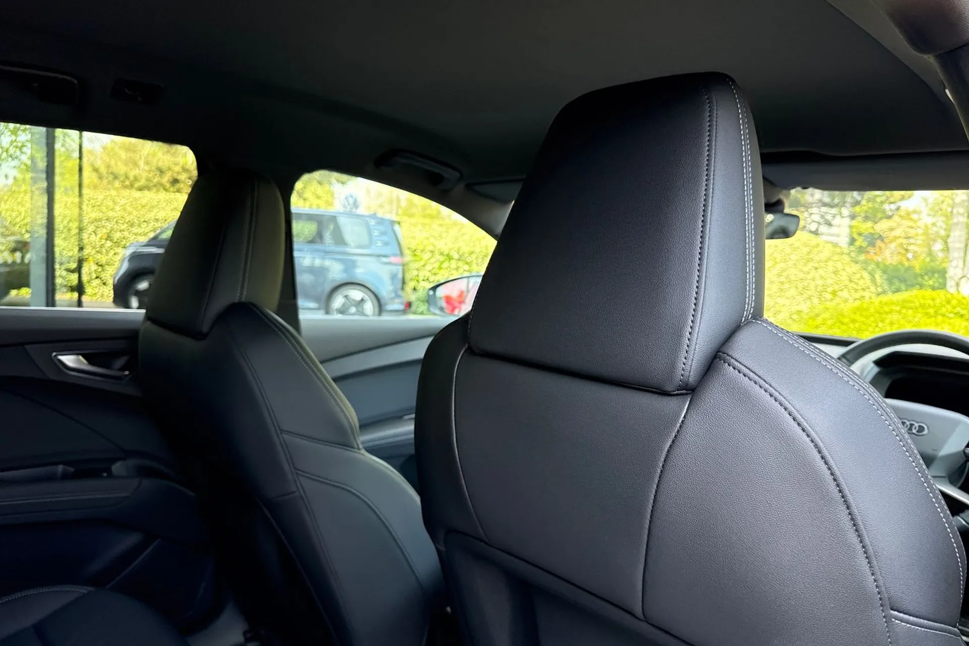 Audi Q4 thumbnail image number 43