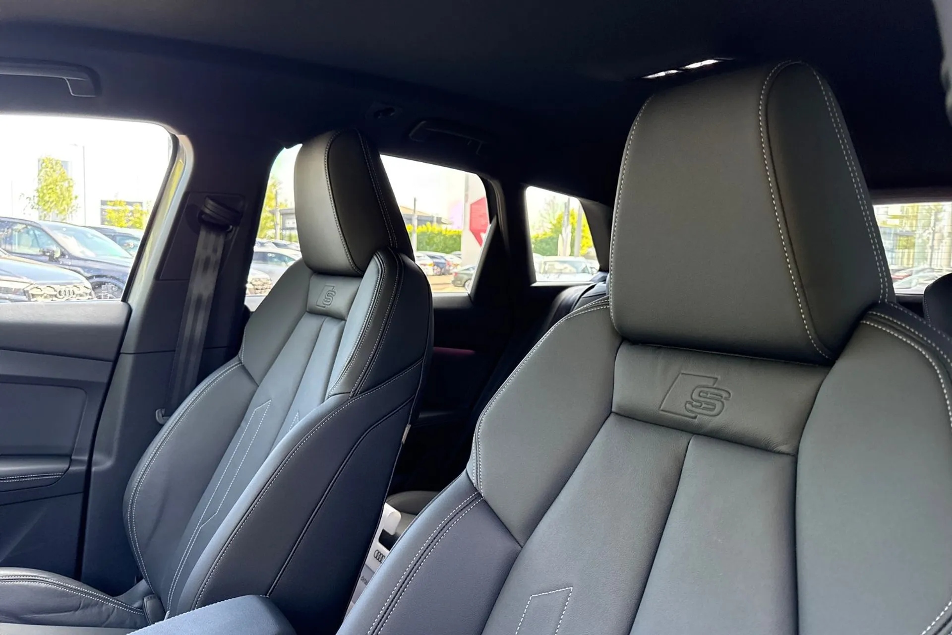 Audi Q4 thumbnail image number 49