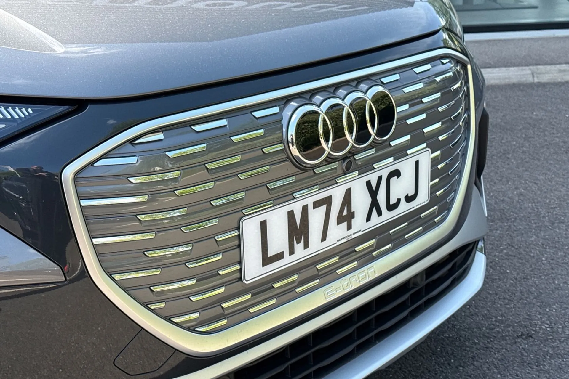 Audi Q4 thumbnail image number 10