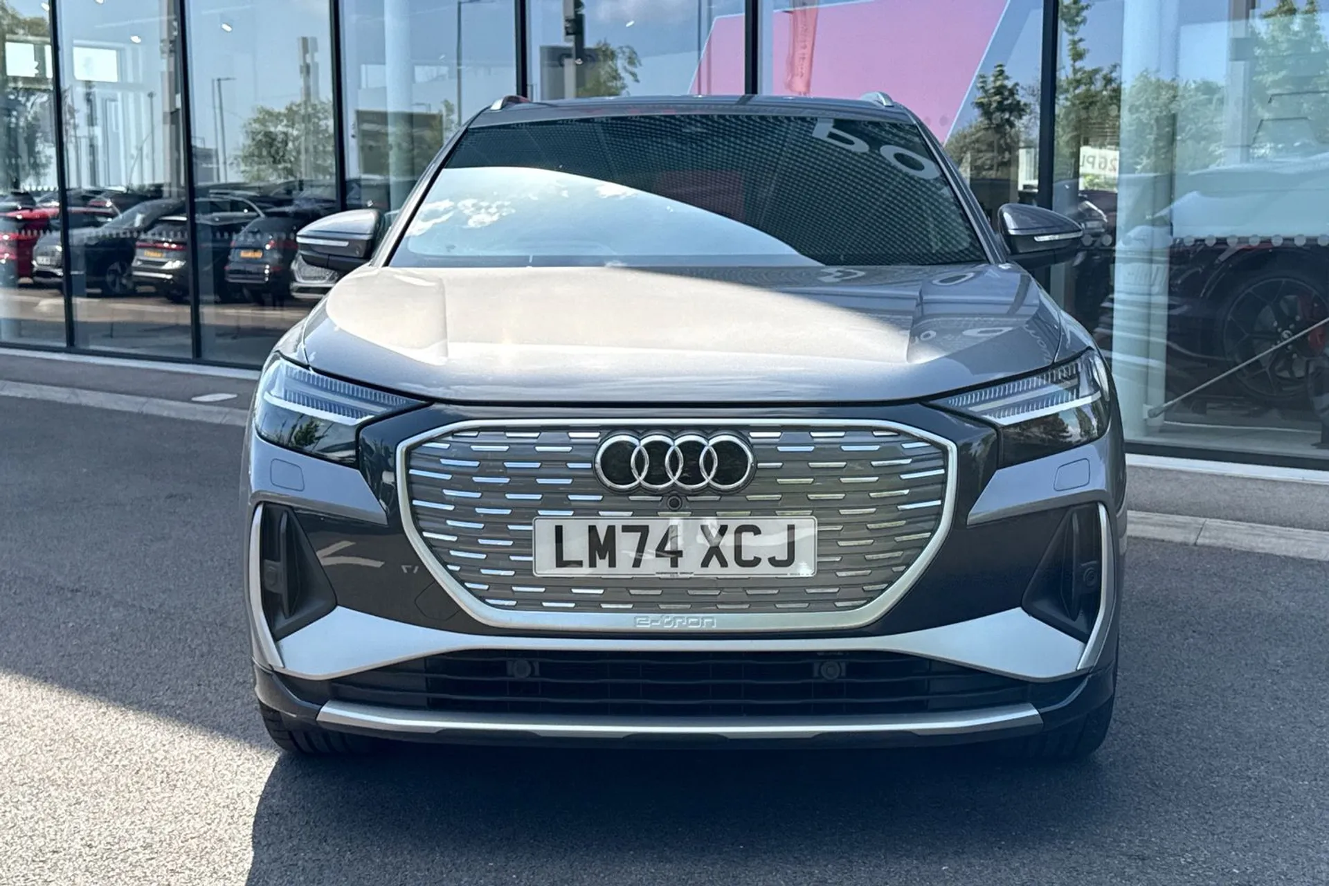 Audi Q4 thumbnail image number 7