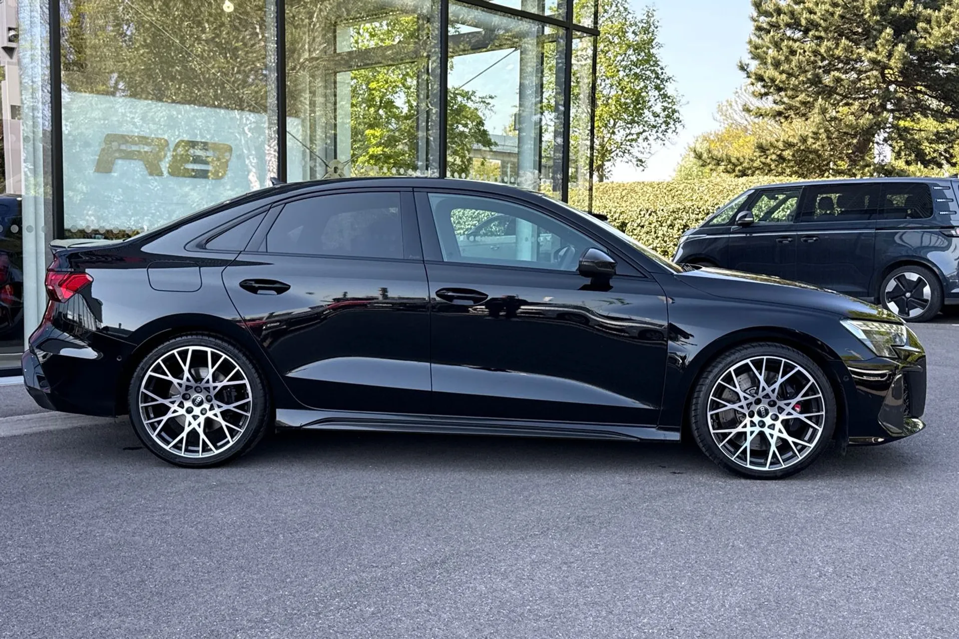 Audi RS3 thumbnail image number 2