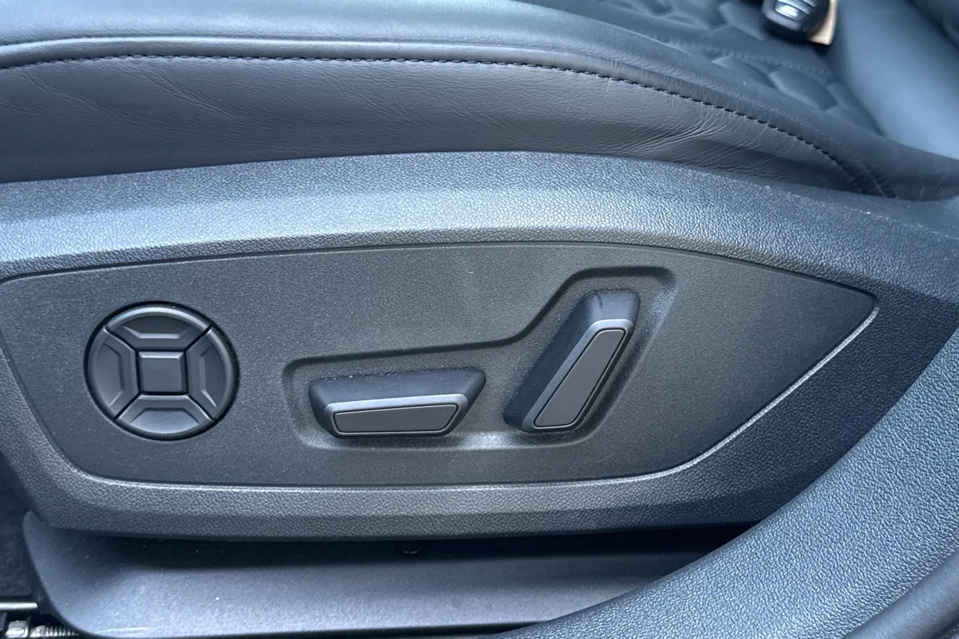 Audi RS3 thumbnail image number 37