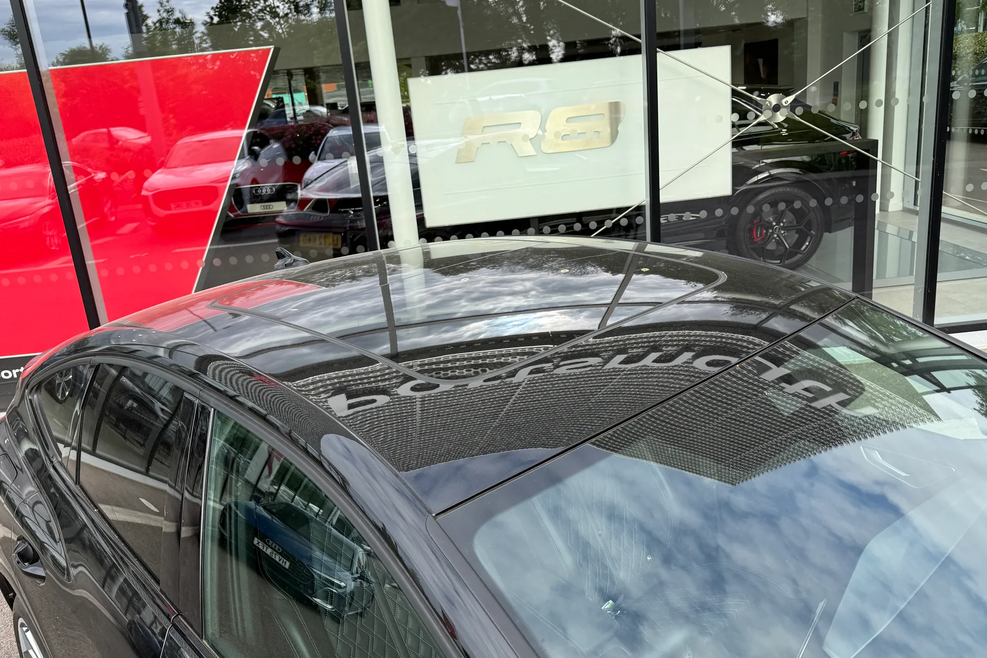 Audi Q4 thumbnail image number 32