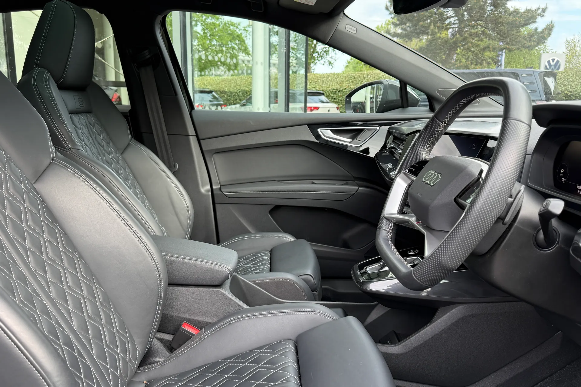 Audi Q4 thumbnail image number 34