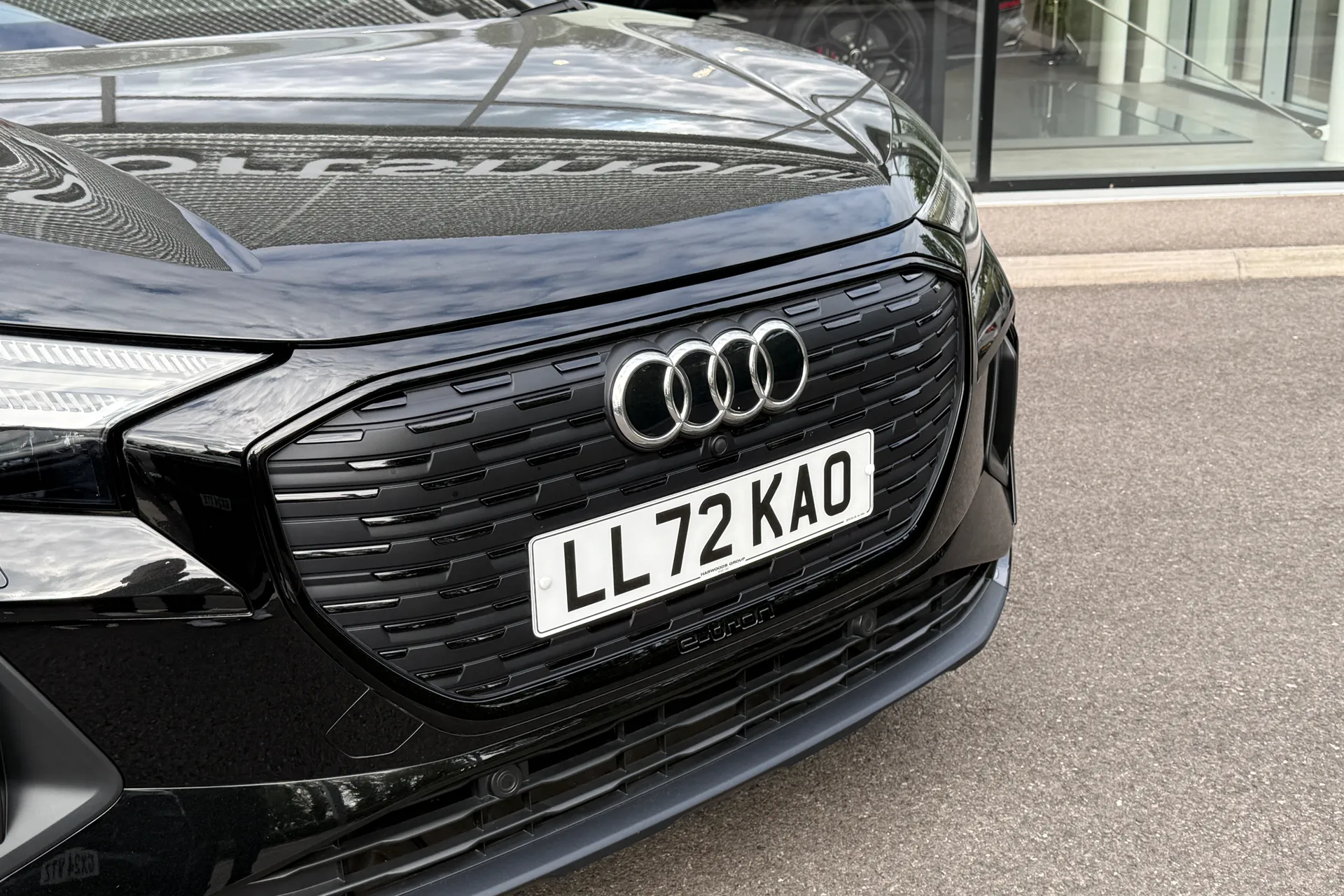 Audi Q4 thumbnail image number 18