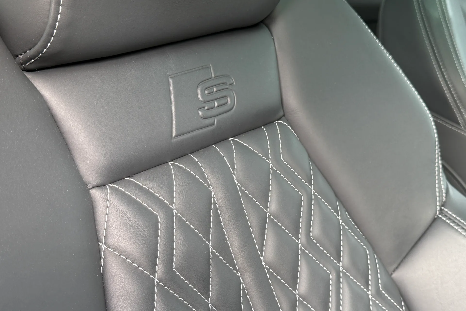 Audi Q4 thumbnail image number 30