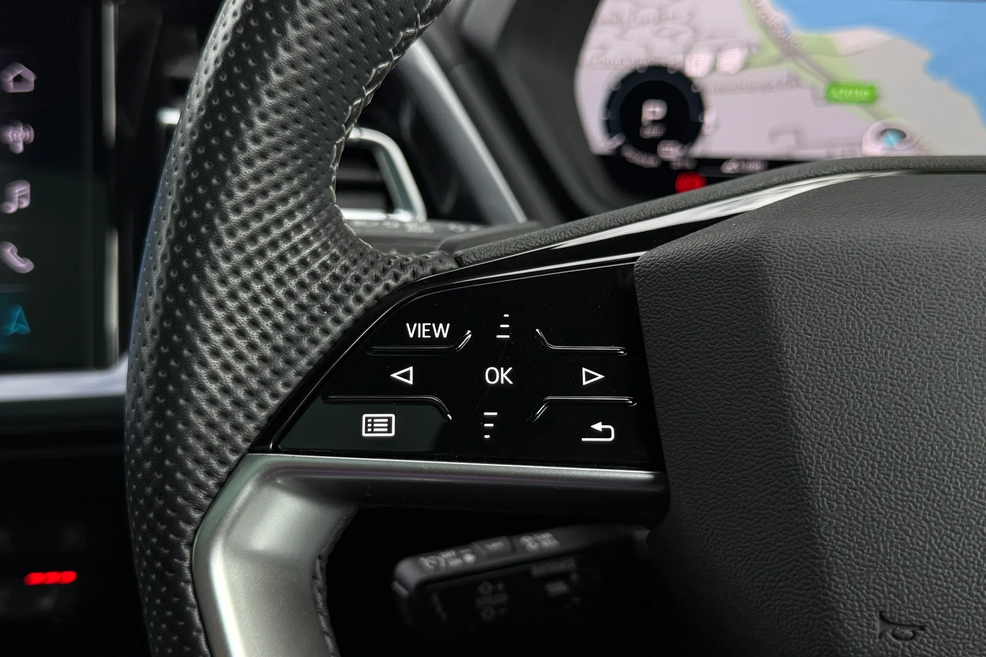 Audi Q4 thumbnail image number 42