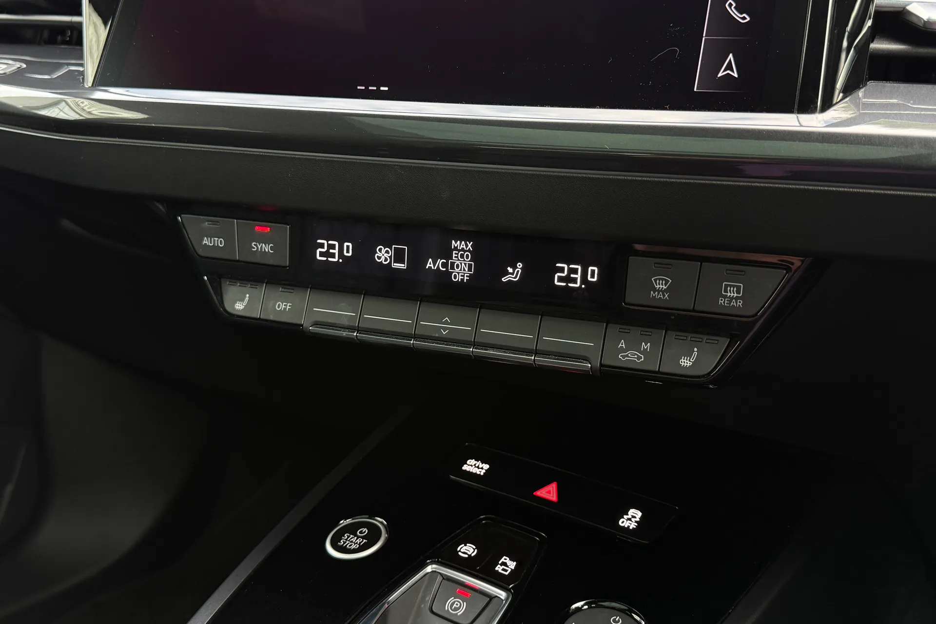 Audi Q4 thumbnail image number 24