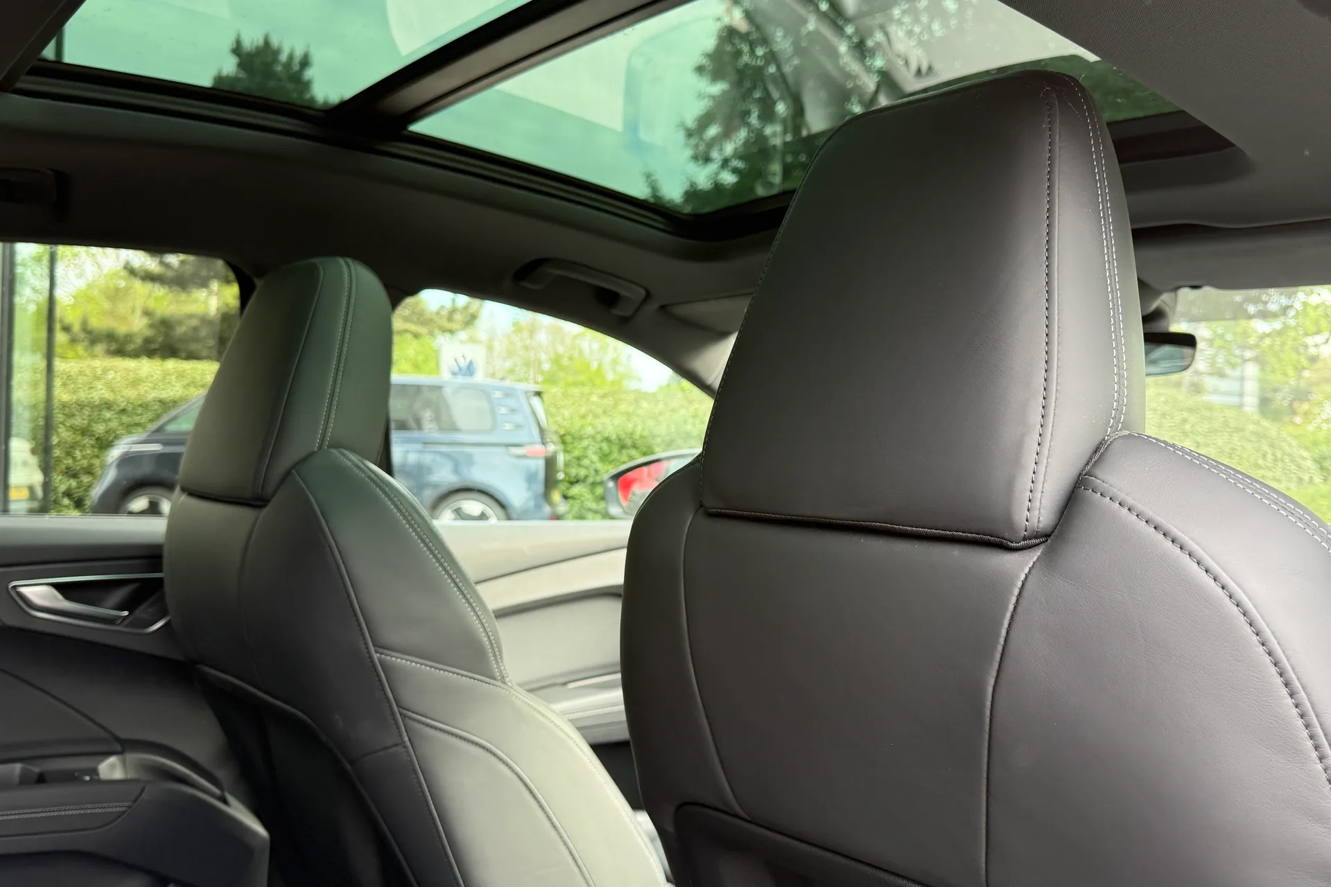 Audi Q4 thumbnail image number 35