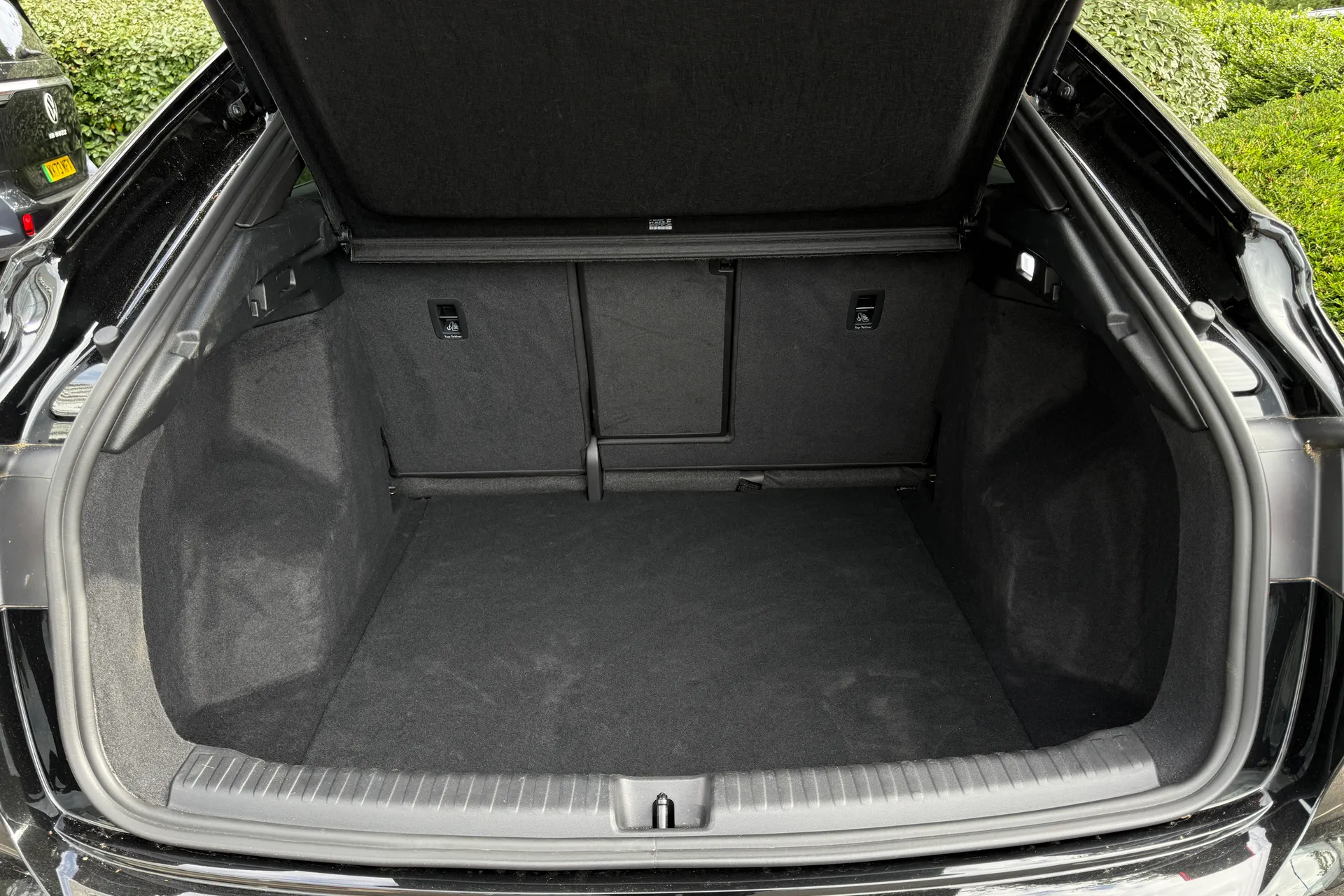 Audi Q4 thumbnail image number 50