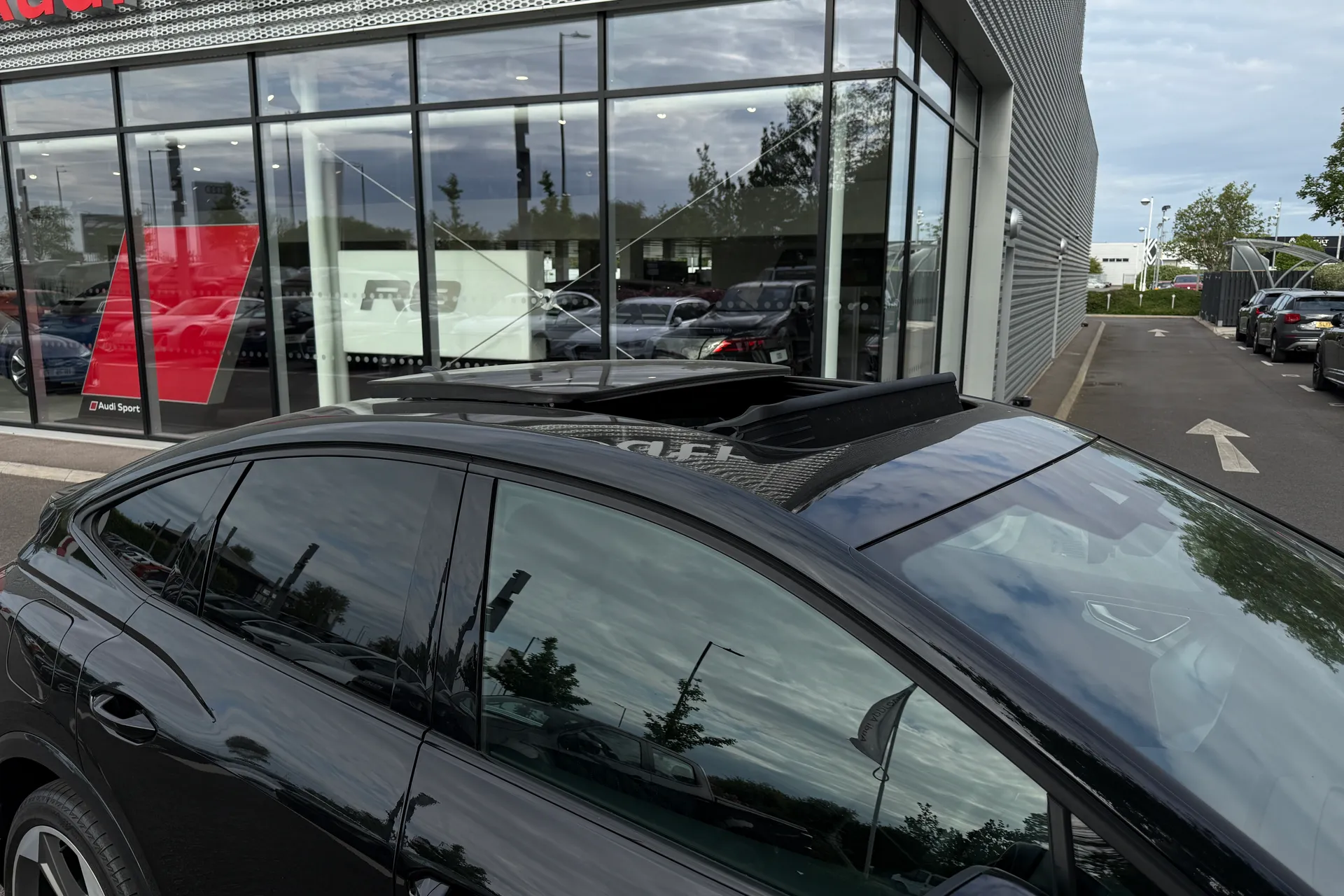 Audi Q4 thumbnail image number 36
