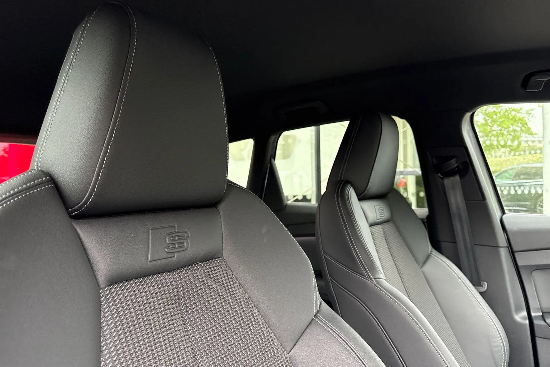 Audi Q4 thumbnail image number 48