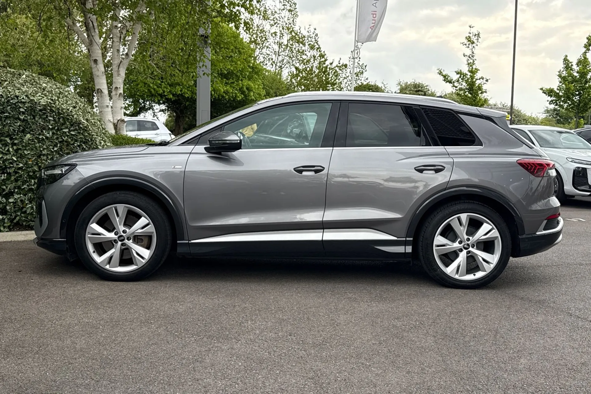 Audi Q4 thumbnail image number 19