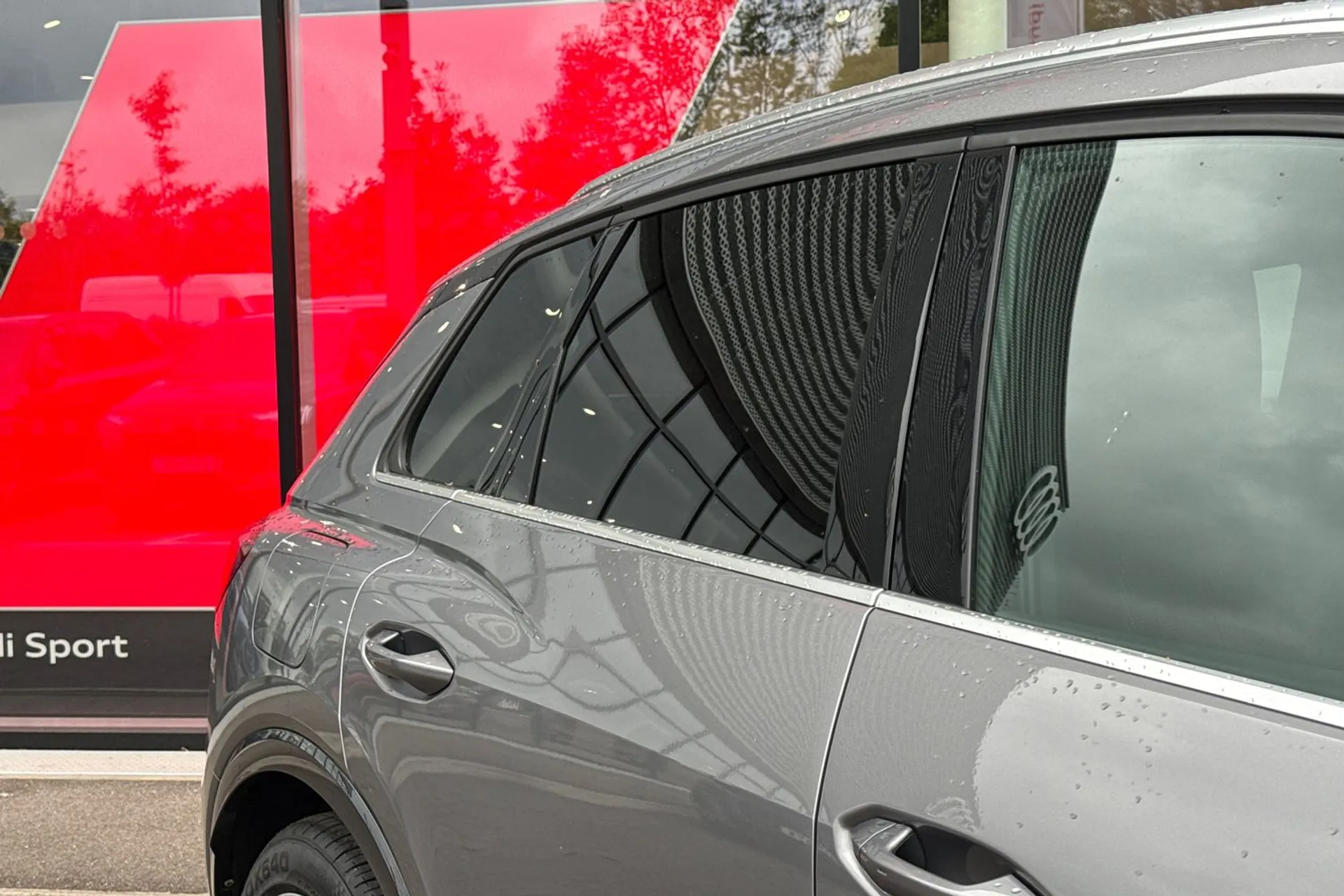 Audi Q4 thumbnail image number 25