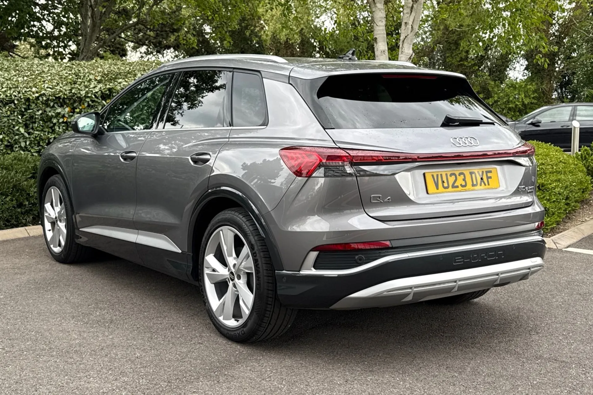 Audi Q4 thumbnail image number 18
