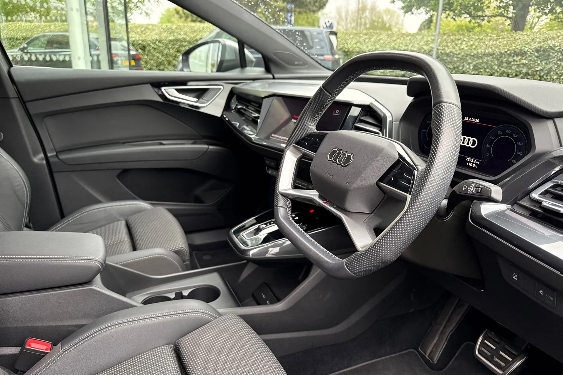 Audi Q4 thumbnail image number 46
