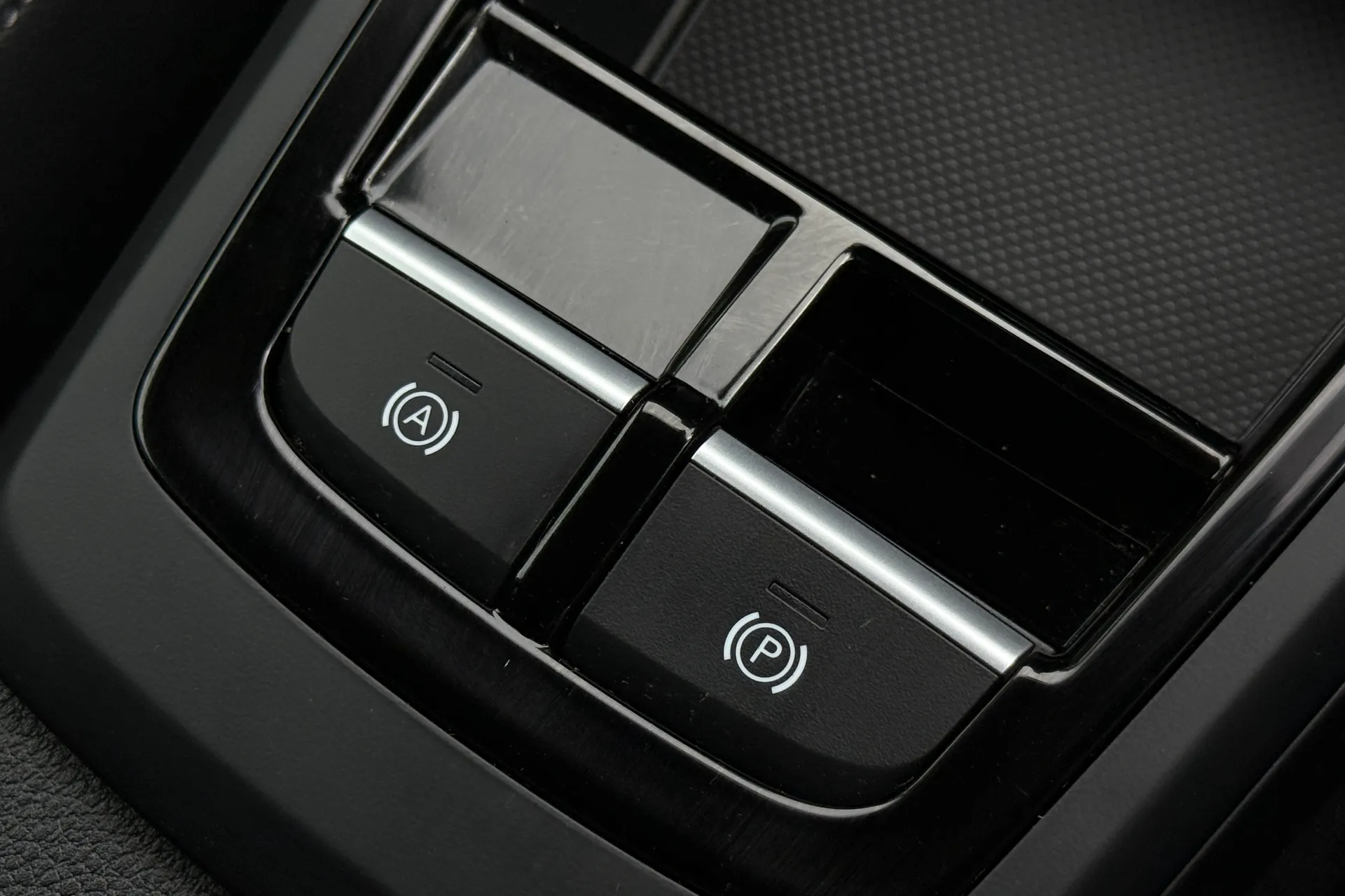 Audi Q2 thumbnail image number 27