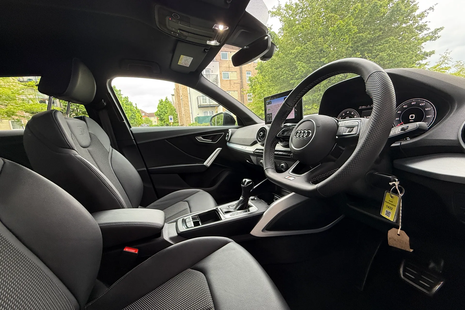 Audi Q2 thumbnail image number 11