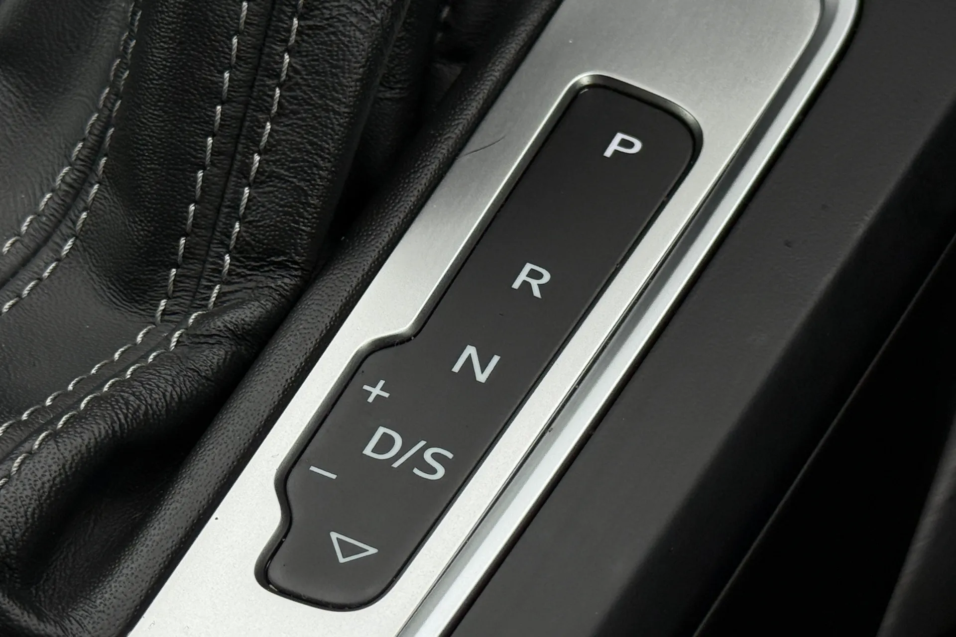 Audi Q2 thumbnail image number 26