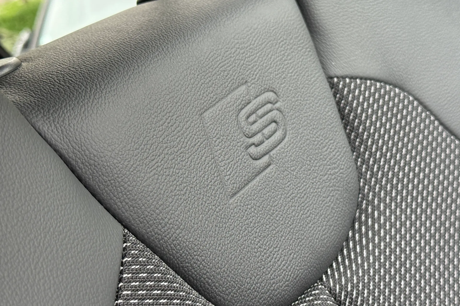 Audi Q2 thumbnail image number 29