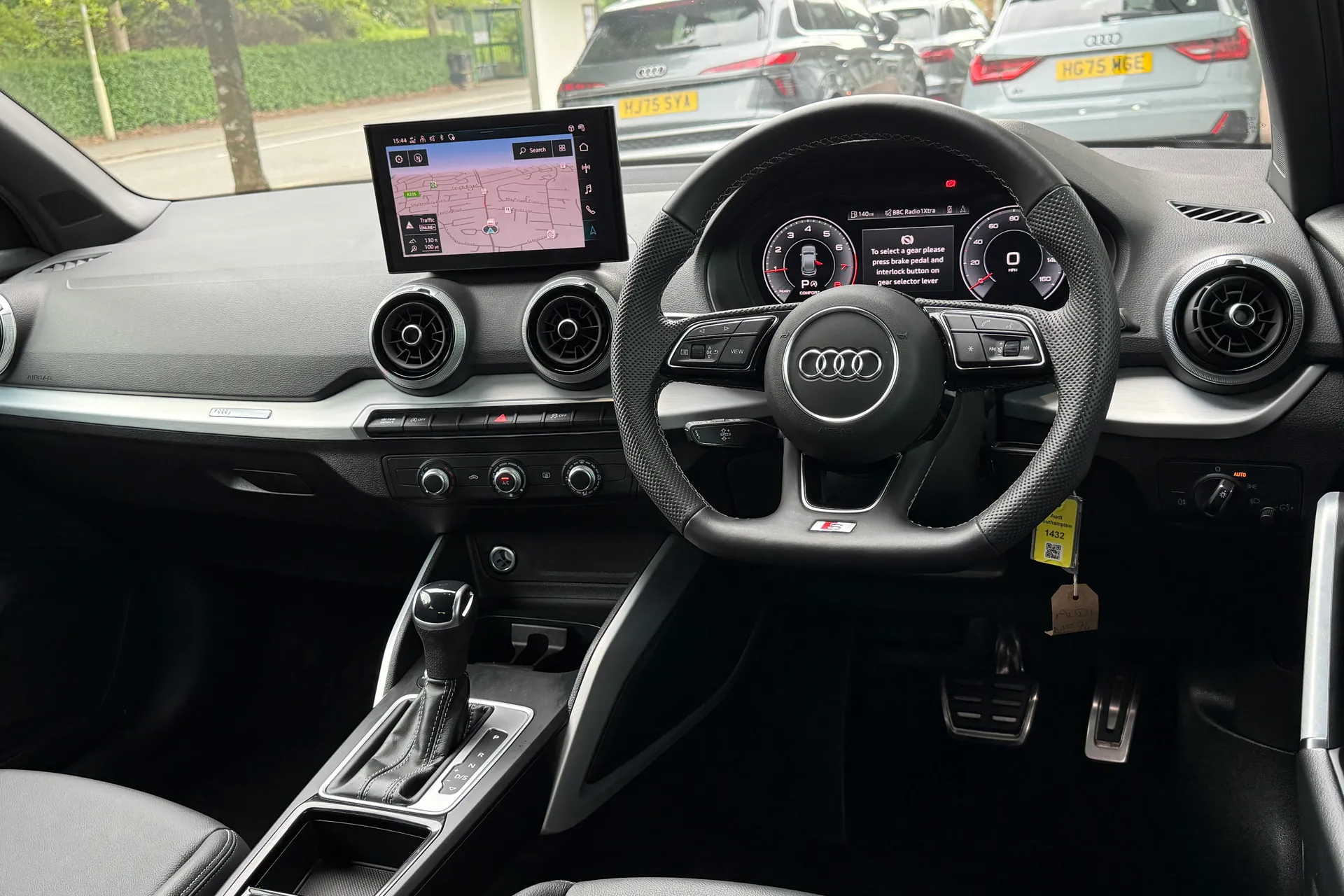 Audi Q2 thumbnail image number 37