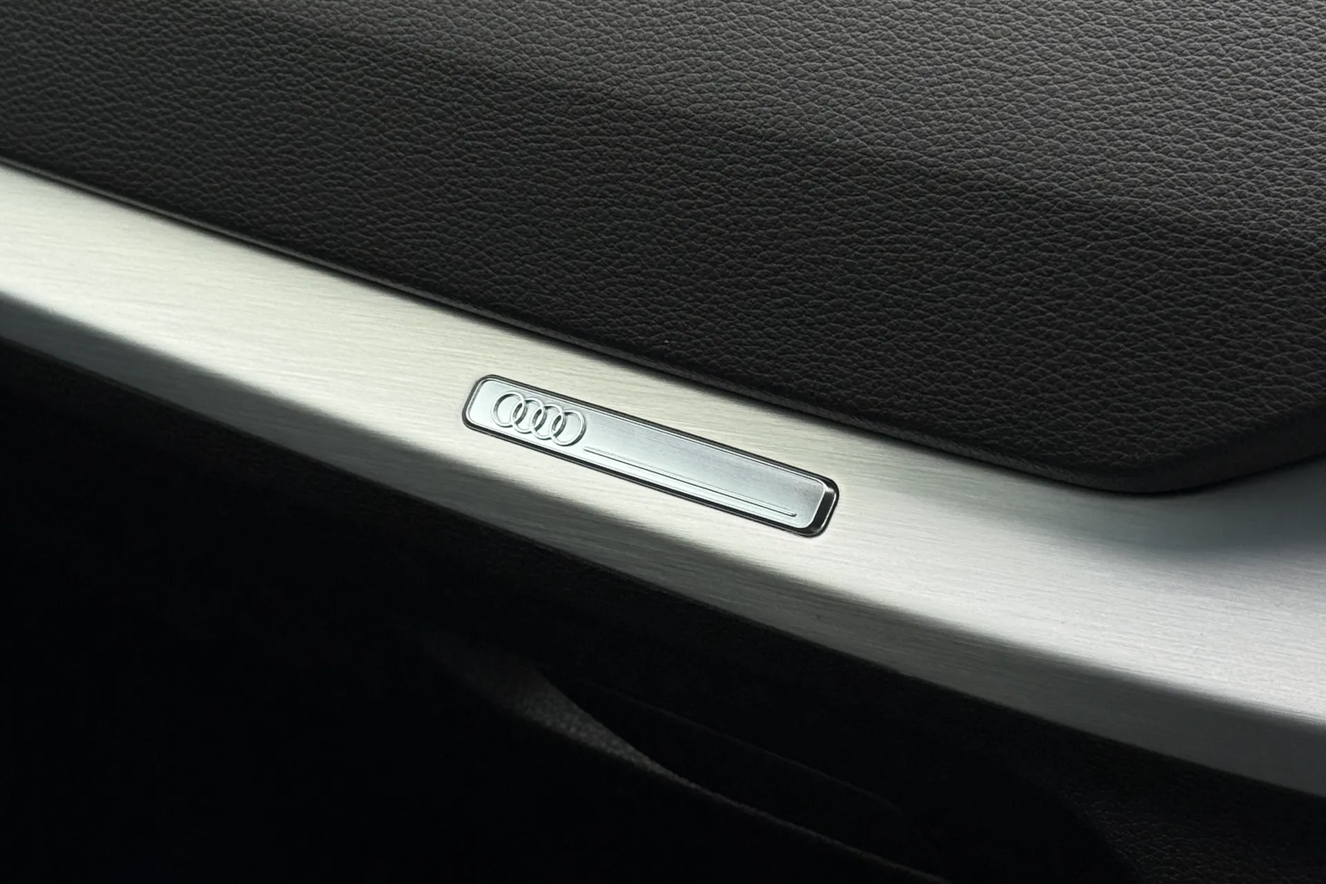 Audi Q2 thumbnail image number 22