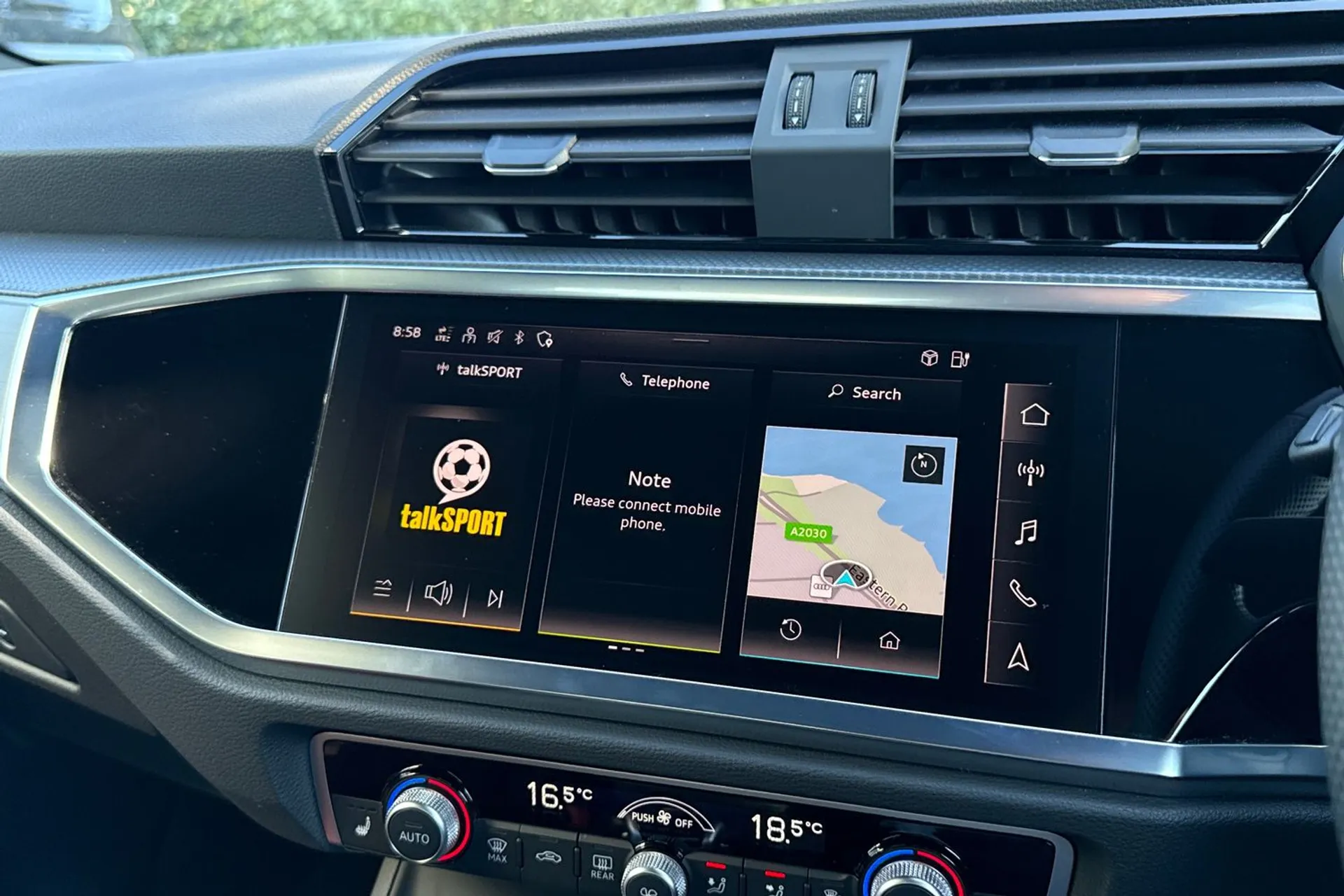 Audi Q3 thumbnail image number 14