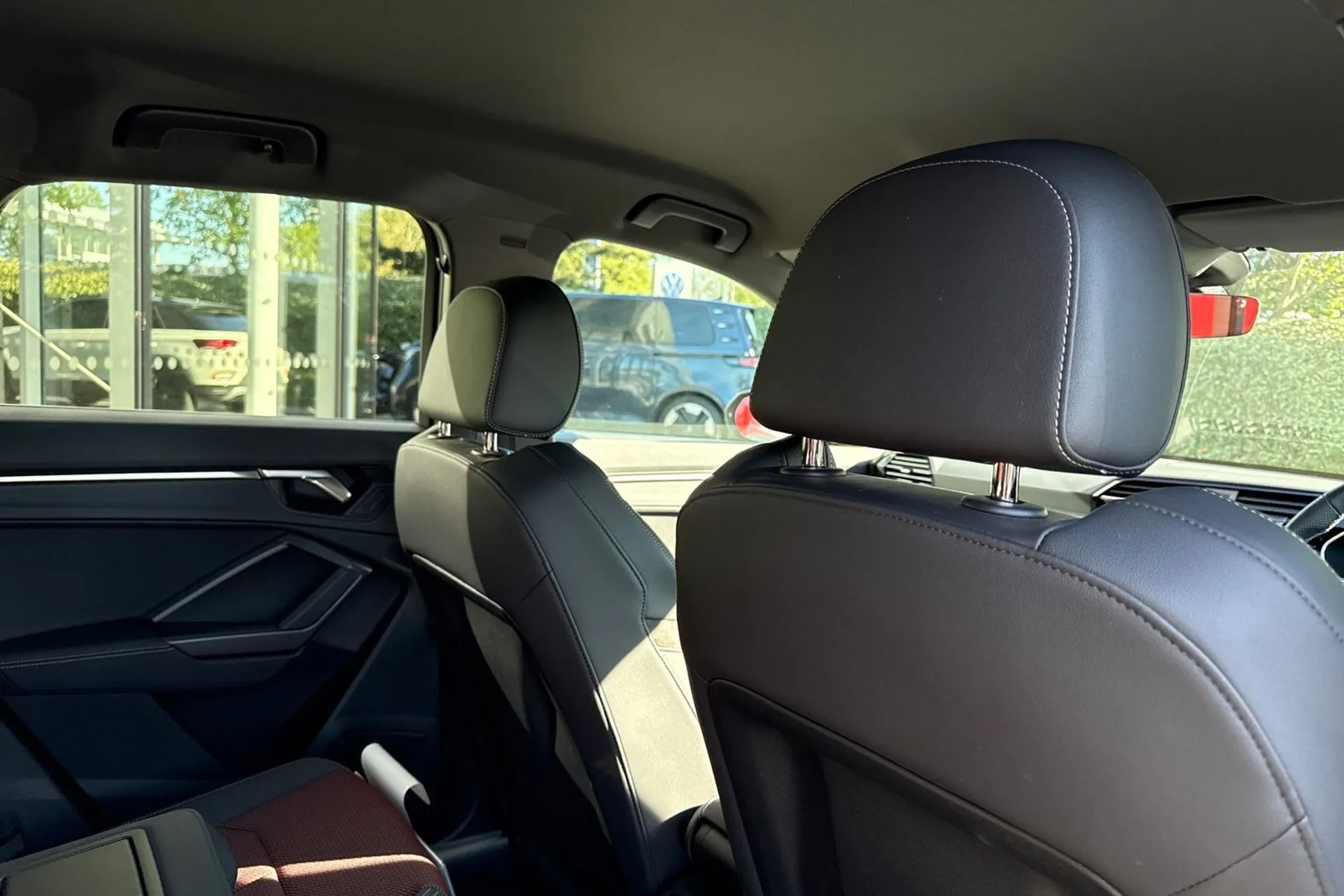 Audi Q3 thumbnail image number 48