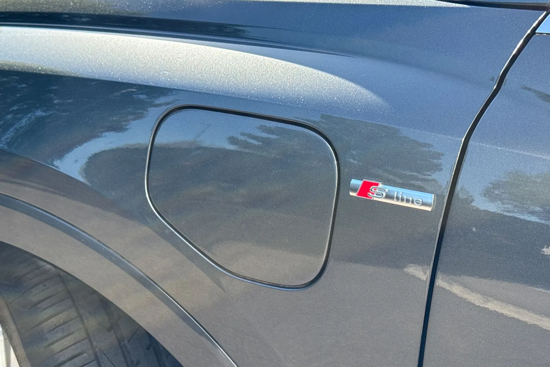 Audi Q3 thumbnail image number 40