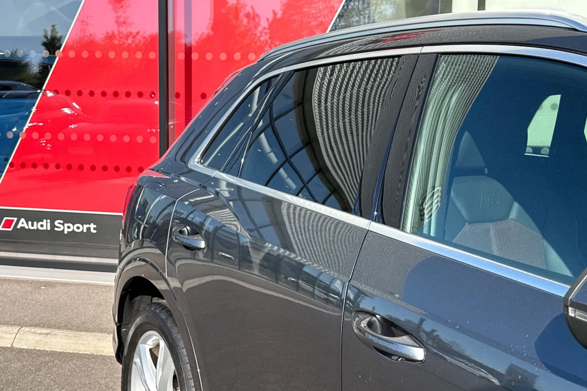 Audi Q3 thumbnail image number 29