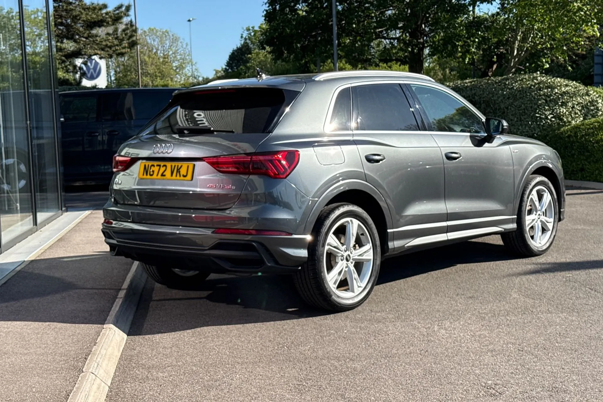 Audi Q3 thumbnail image number 13