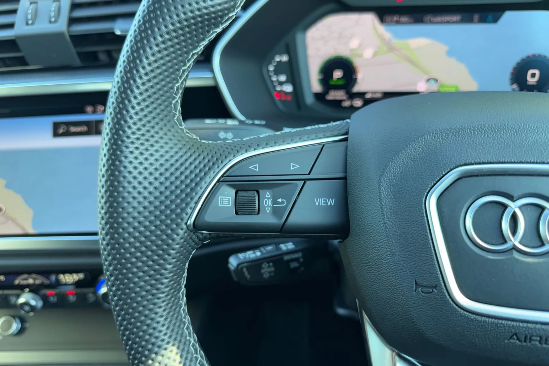 Audi Q3 thumbnail image number 58