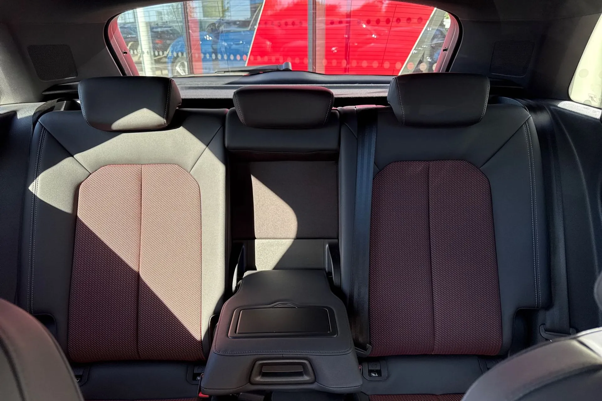 Audi Q3 thumbnail image number 35