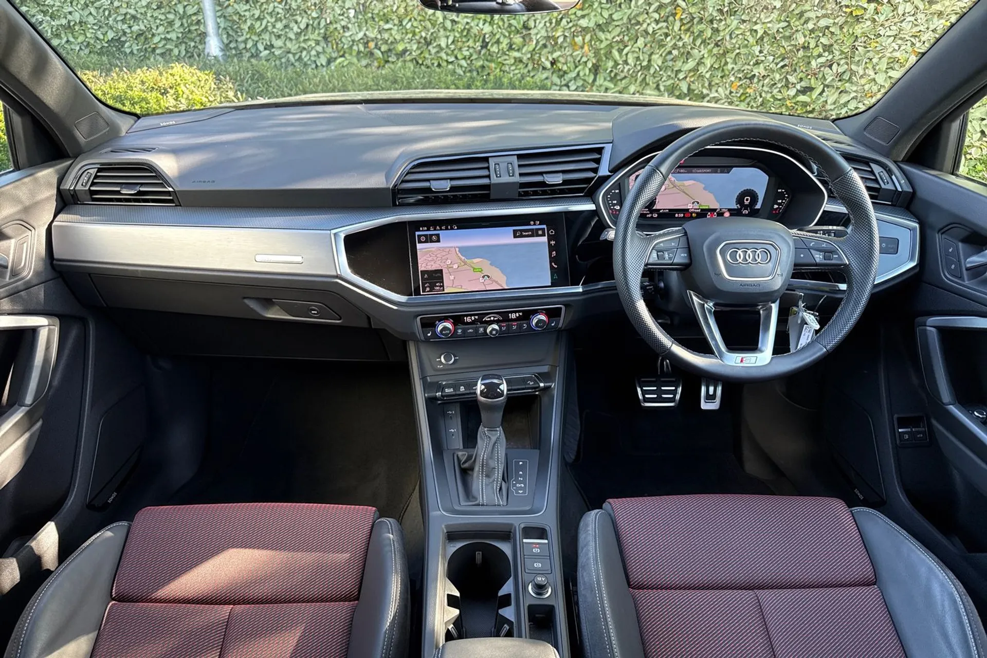 Audi Q3 thumbnail image number 5