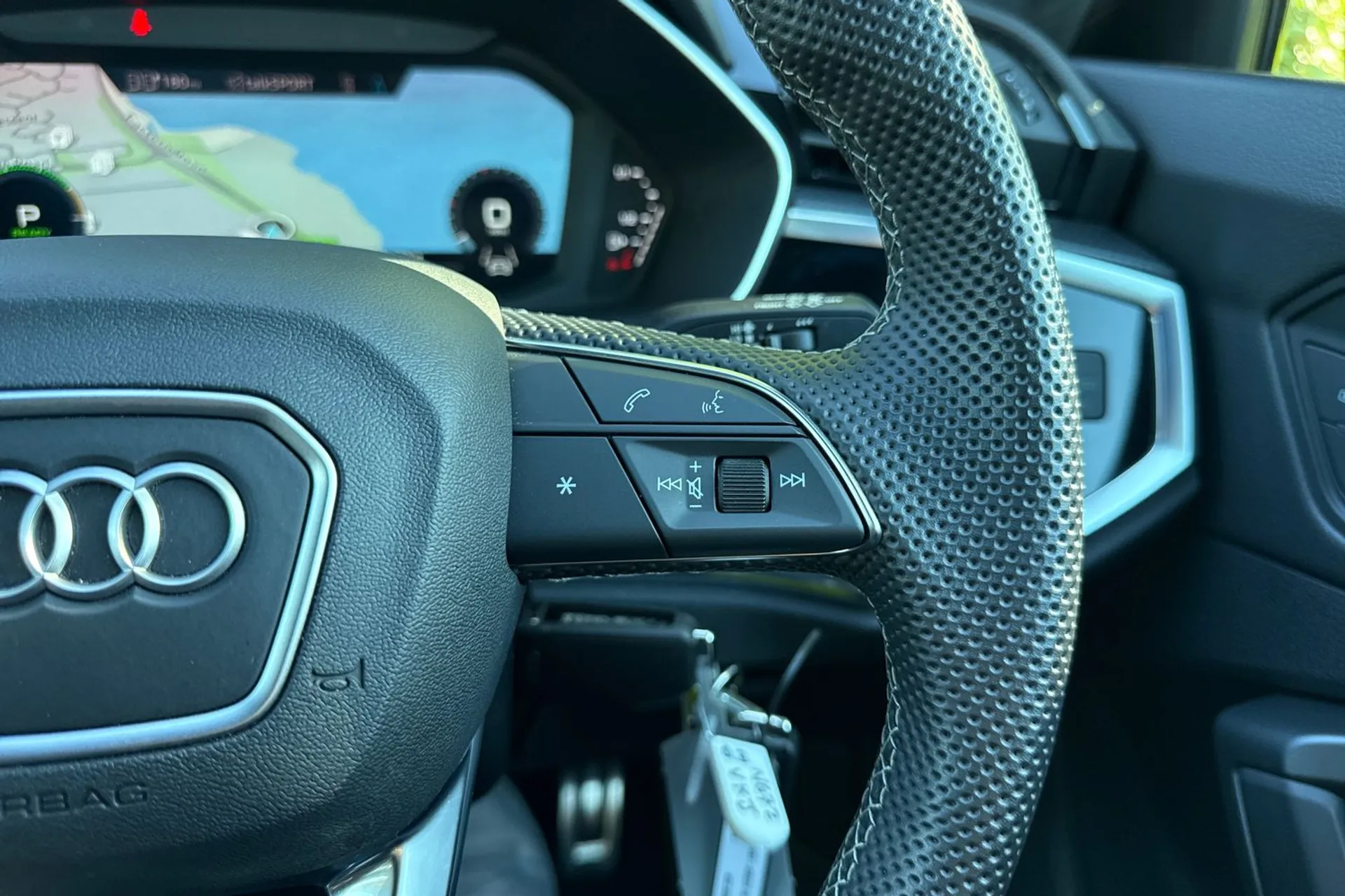 Audi Q3 thumbnail image number 59