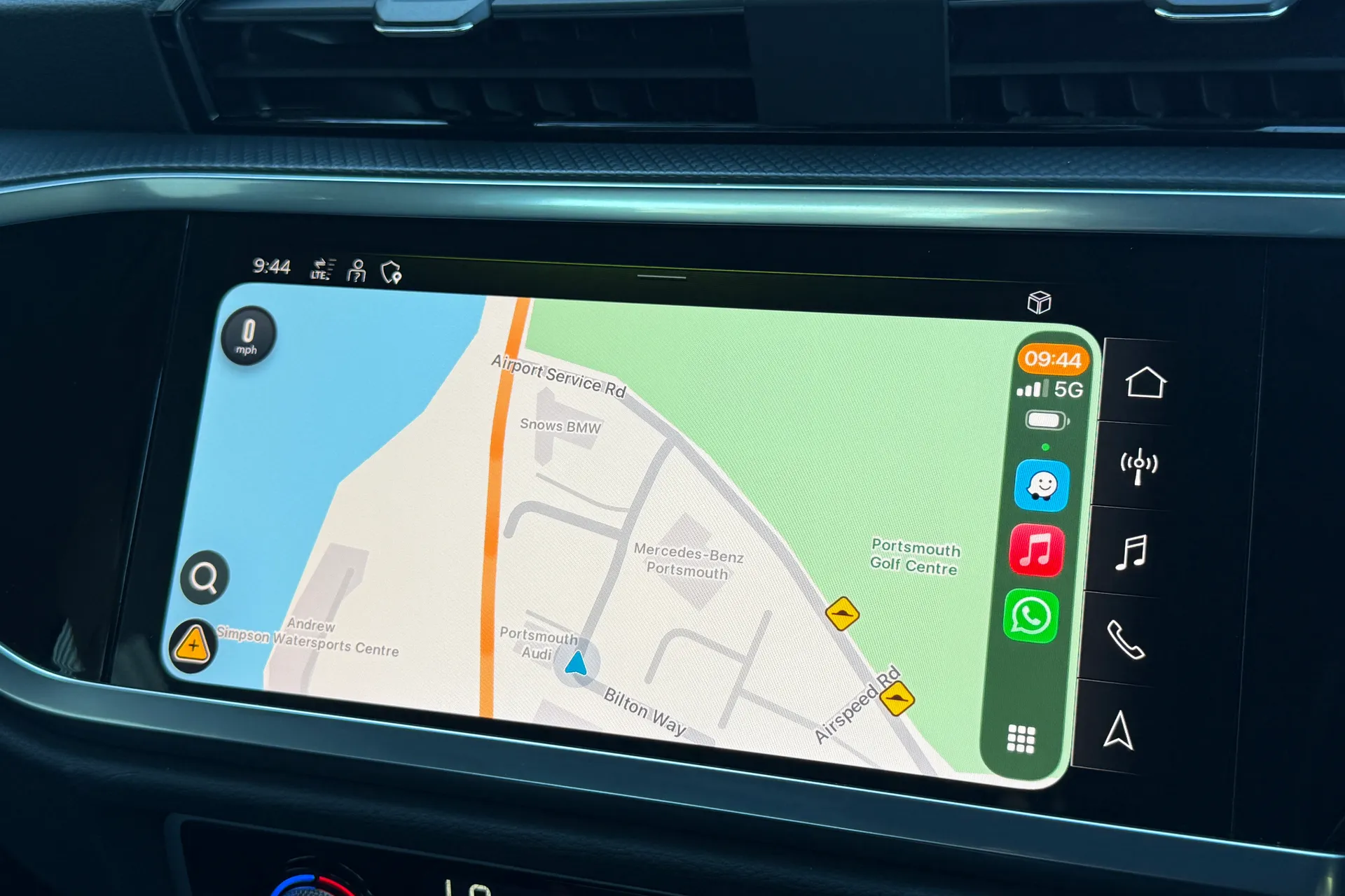 Audi Q3 thumbnail image number 10