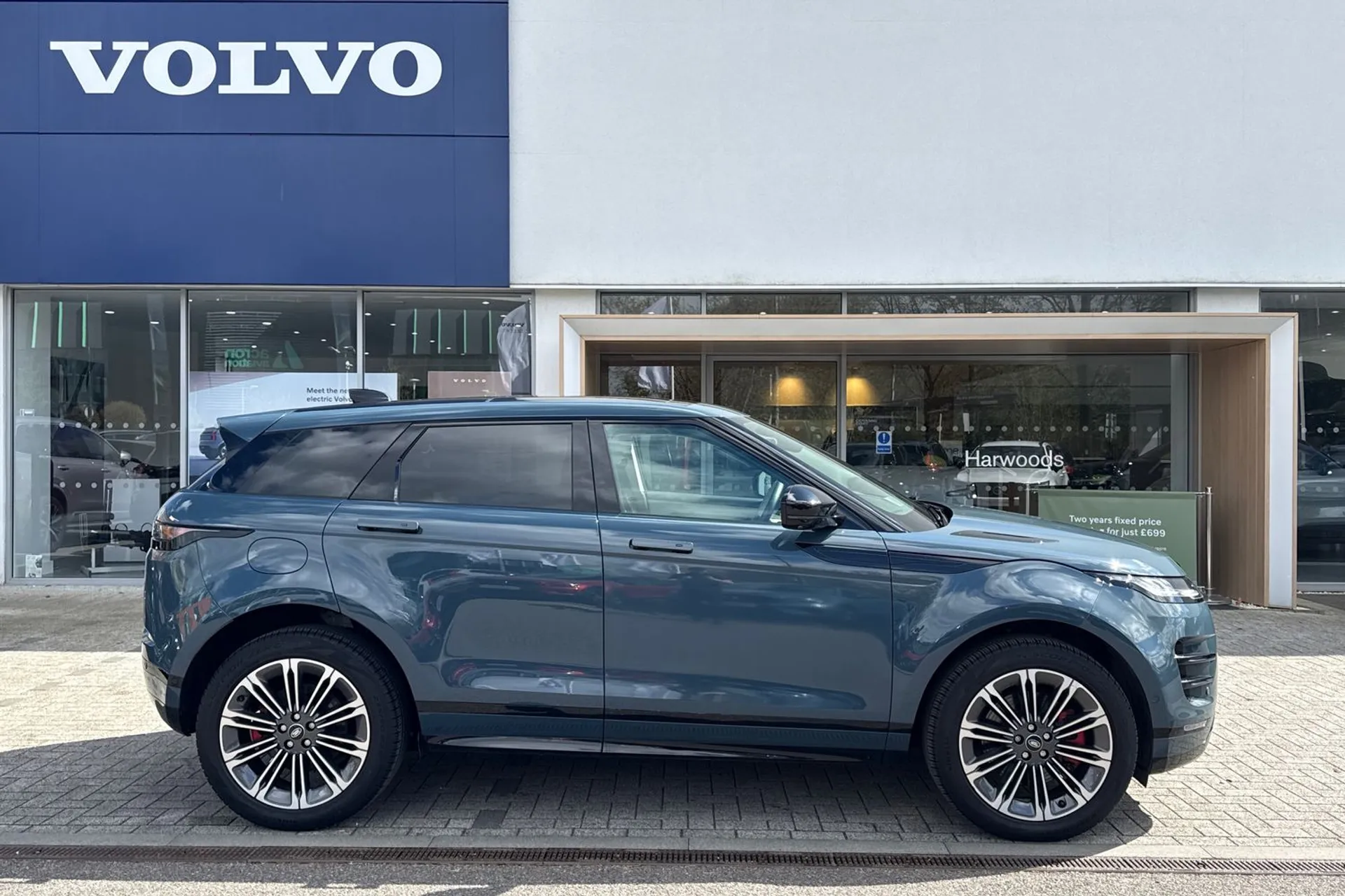 LAND ROVER RANGE ROVER EVOQUE thumbnail image number 2