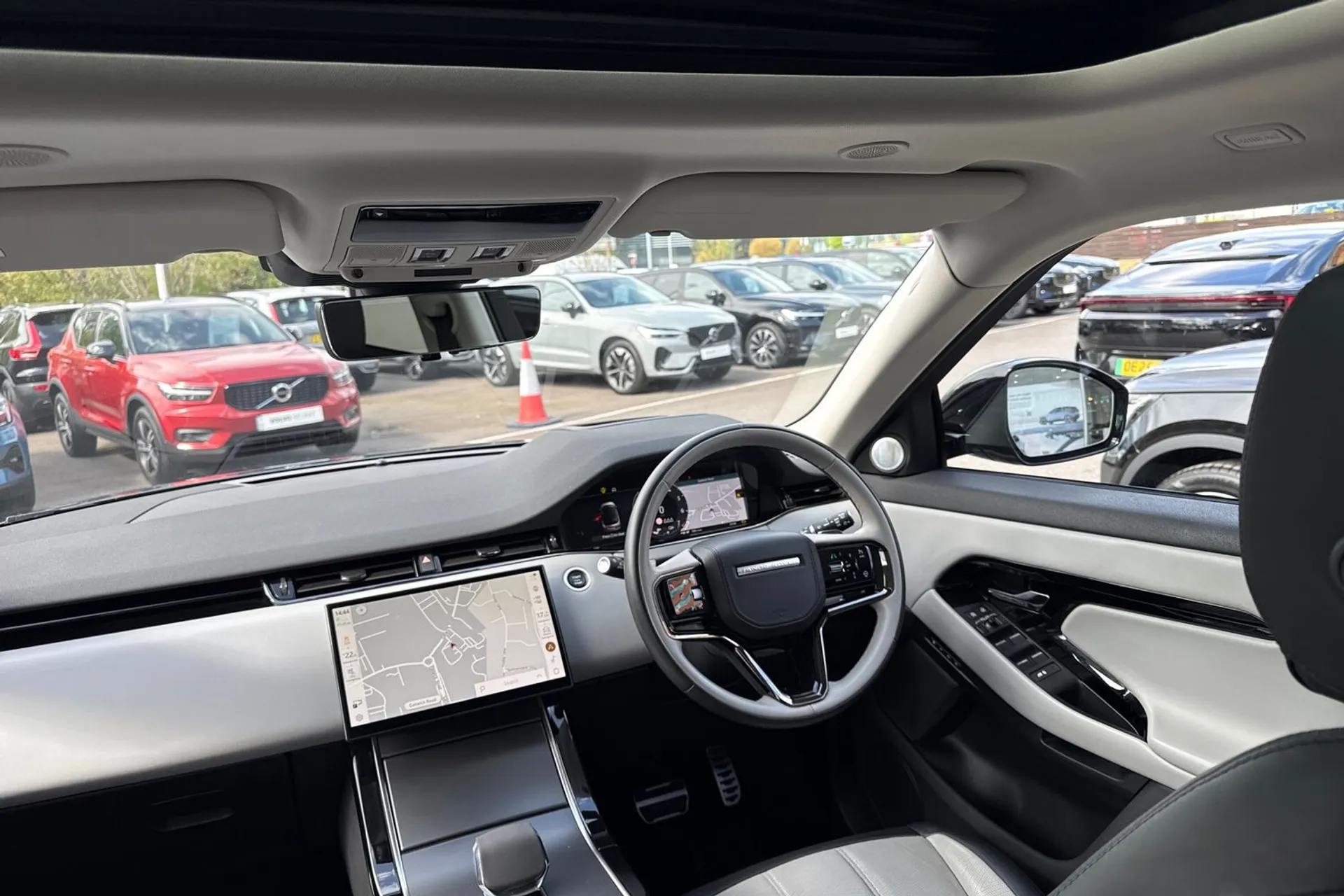 LAND ROVER RANGE ROVER EVOQUE thumbnail image number 34