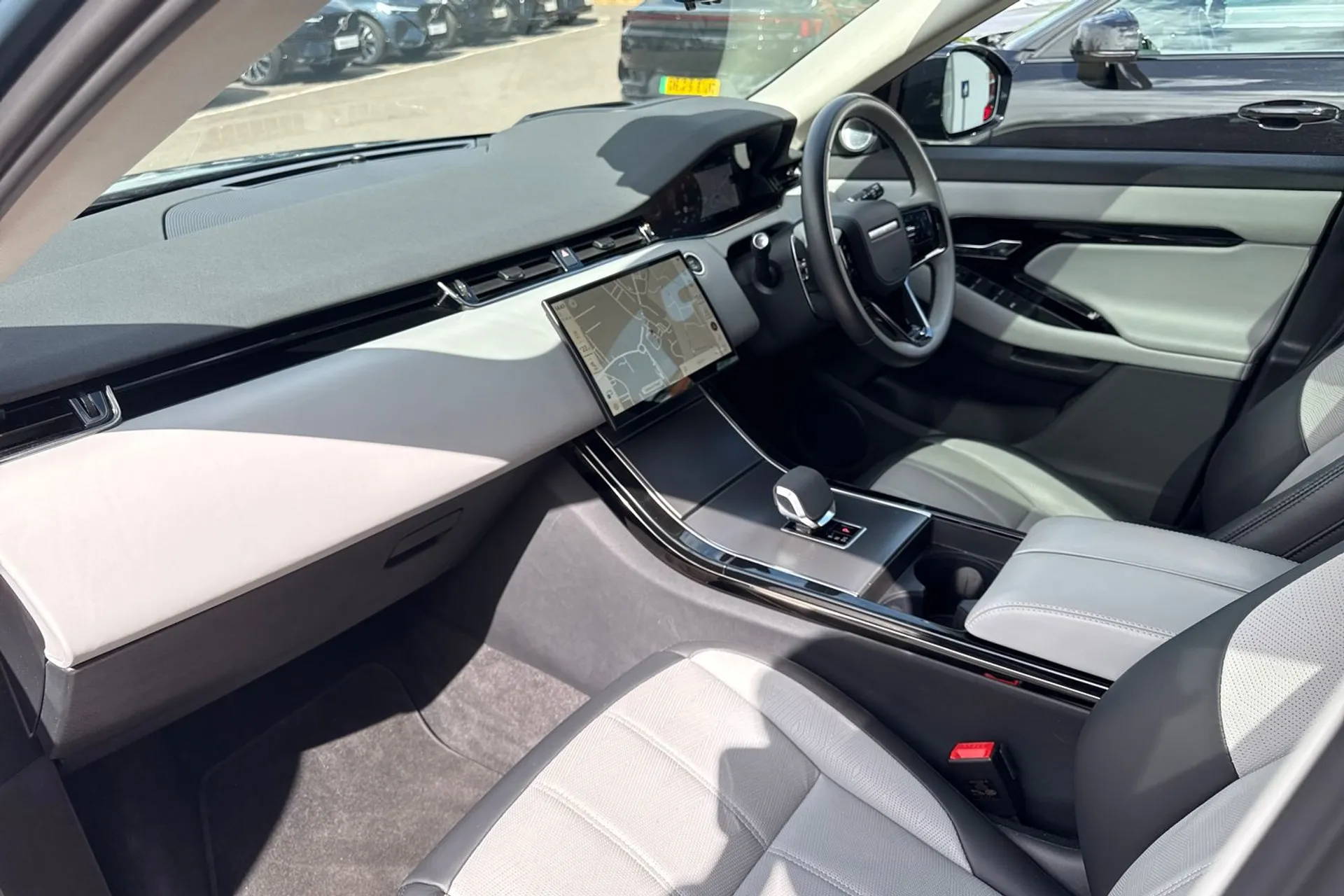 LAND ROVER RANGE ROVER EVOQUE thumbnail image number 27